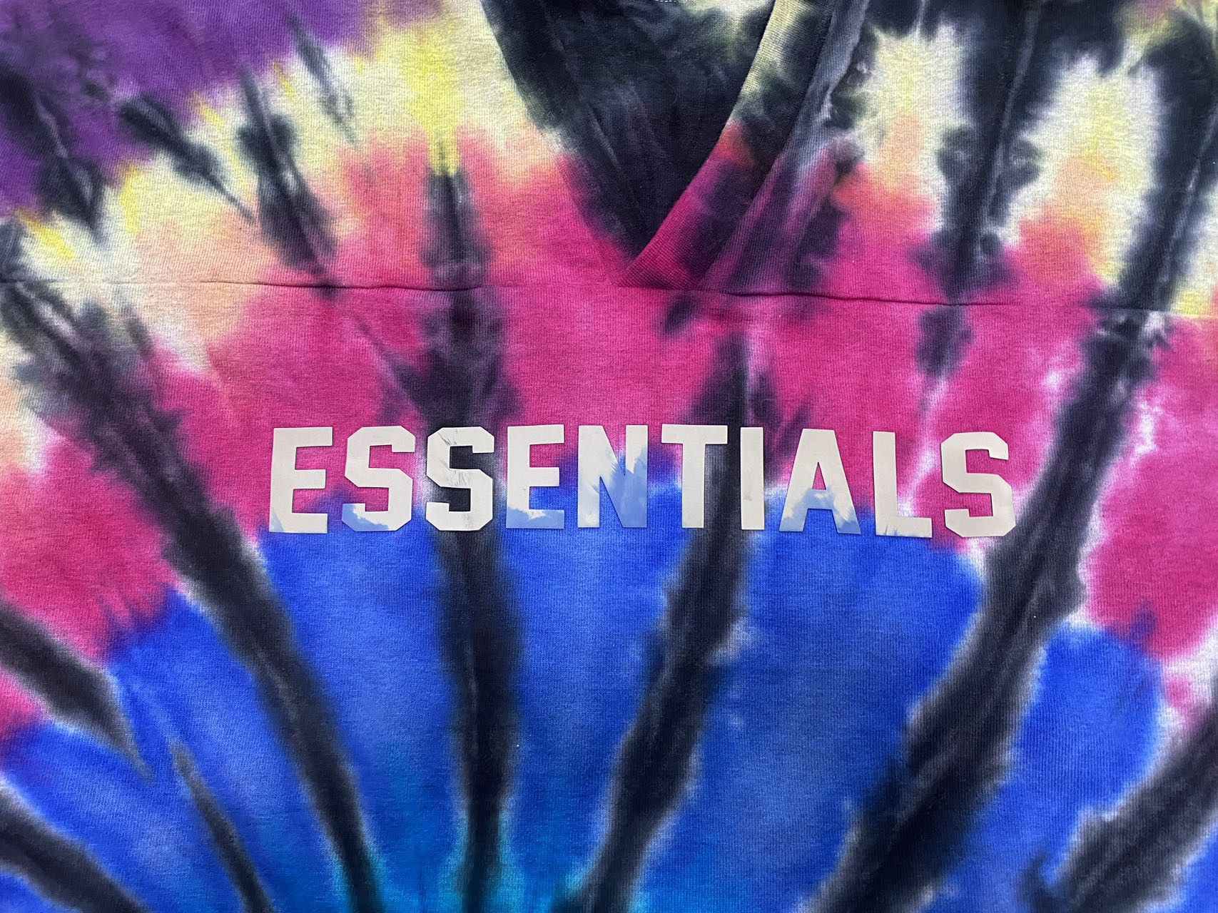 Essentials Tie Dye Fear of God ESSENTIALS Football T-Shirt Size US XL / EU 56 / 4 - 3 Thumbnail