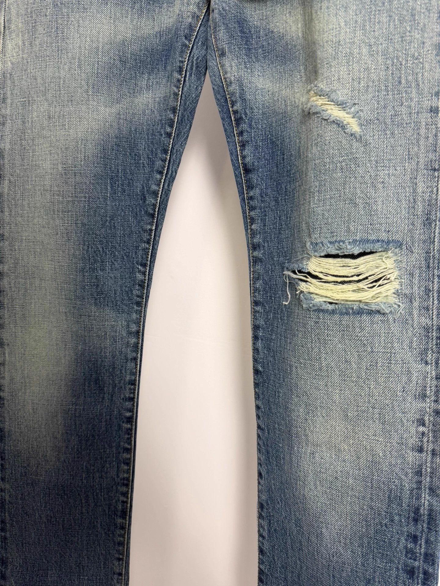 Saint Laurent Paris SLP 16FW Destroyed Knee Cutout Ombre Men’s Blue Jeans 27 Size US 27 - 3 Thumbnail