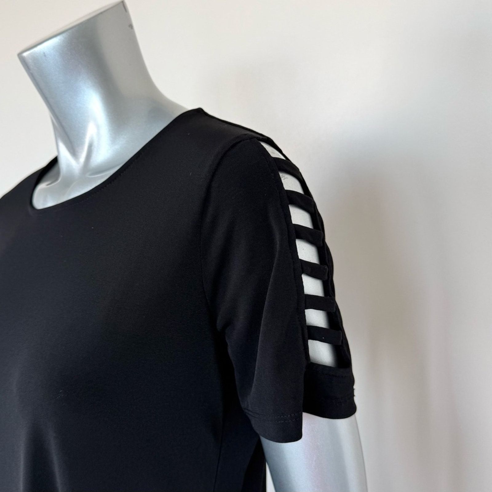 Michael Kors Bundle of women T-shirt’s 2 pieces size M Size M / US 6-8 / IT 42-44 - 7 Thumbnail