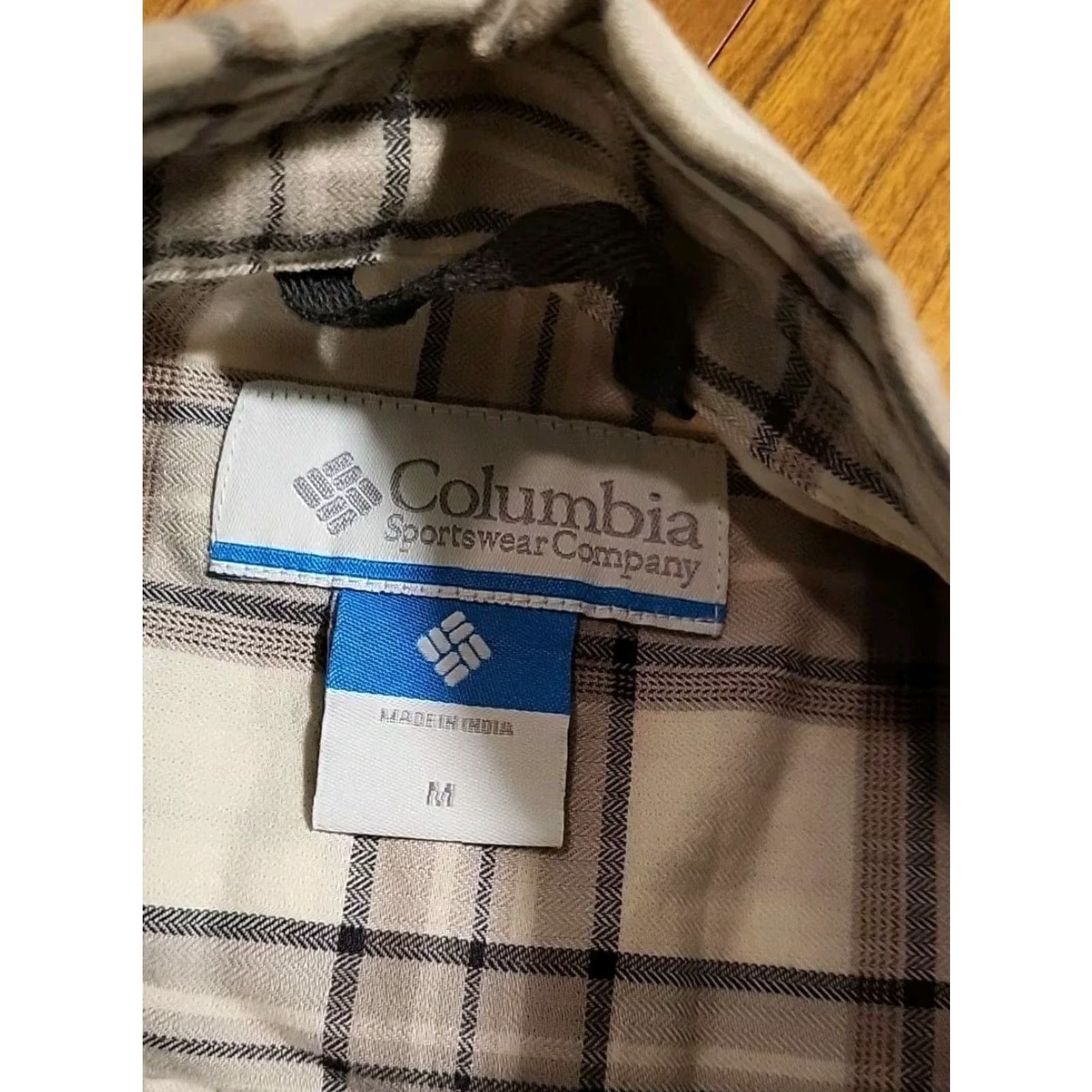 Vintage Columbia LS Button-Up Shirt Plaid Cotton Long Sleeve Men M 42 in Gray Brown White Outdoor Camping Hiking Practical Pockets Size US M / EU 48-50 / 2 - 5 Thumbnail