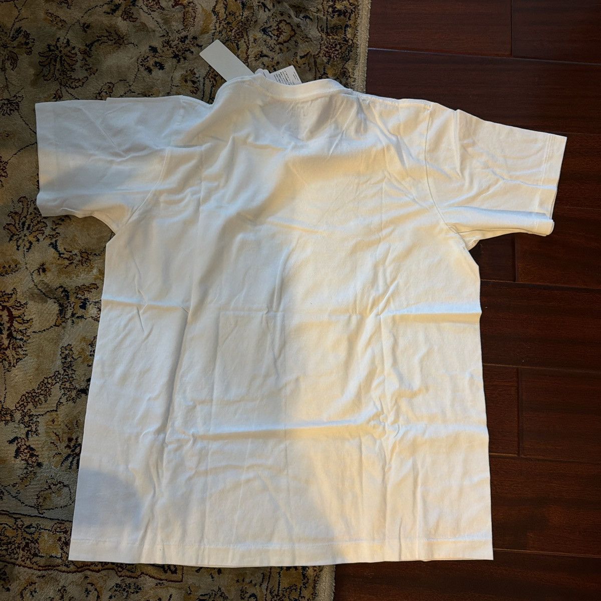 Kaws × Uniqlo Uniqlo x Kaws Collaboration Tee Size US L / EU 52-54 / 3 - 3 Thumbnail