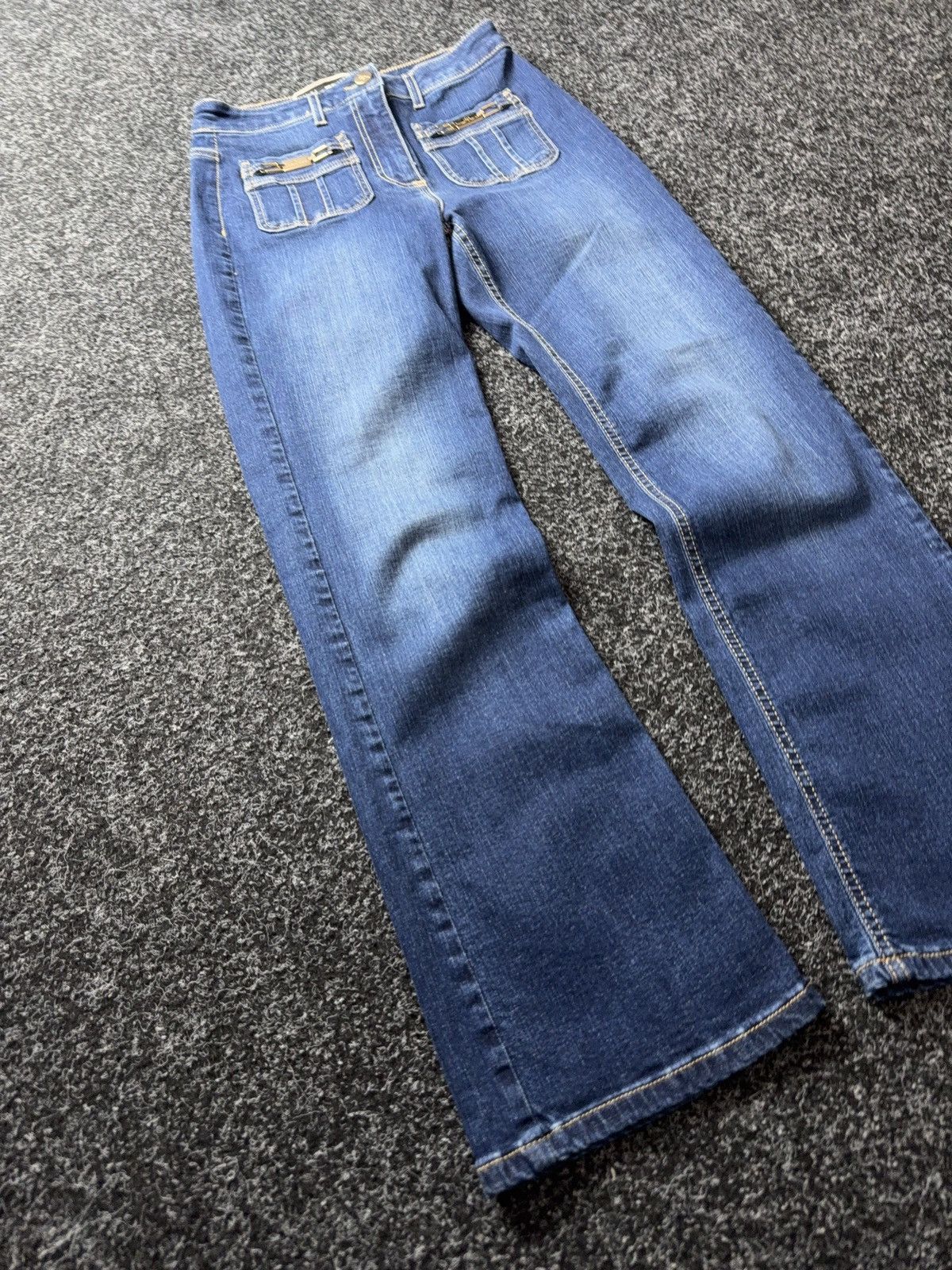 Elisabetta Franchi Luxury Y2K 00s Elisabetta Franchi Flare Jeans Dark Wash Size 24" / US 00 / IT 34 - 2 Thumbnail