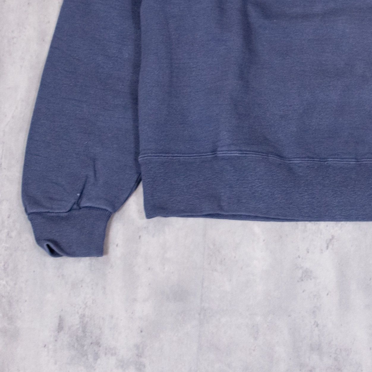 Champion × Vintage Vintage 1990s Champion Script Logo Navy Crewneck Sweater Size US M / EU 48-50 / 2 - 6 Thumbnail
