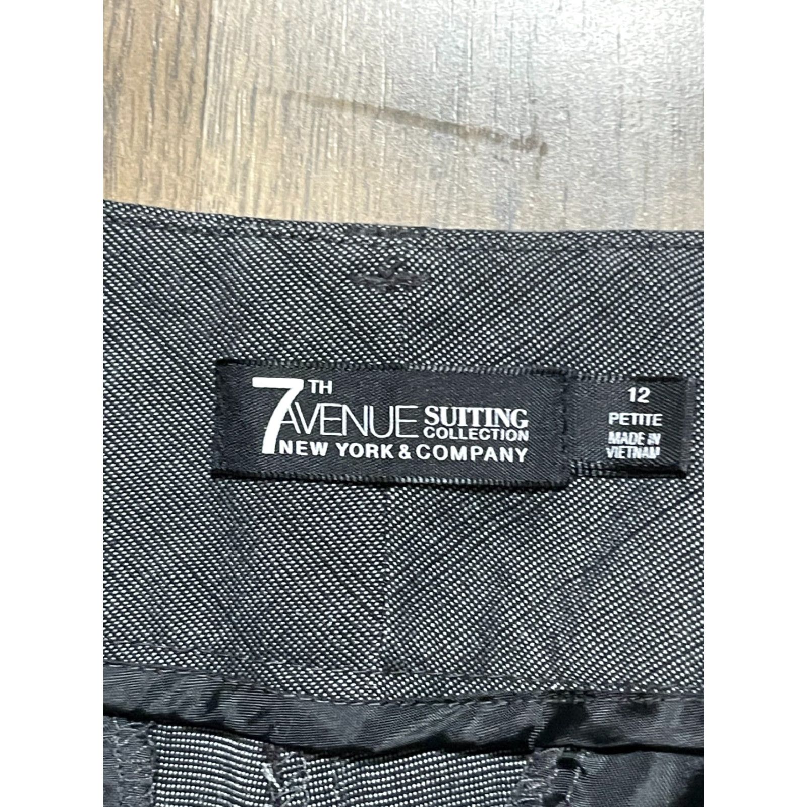 Avenue 7th Avenue Suiting Collection Pants Women 12P Gray Dress Pants Regular Inseam 29 in Straight Petite - 34 in Waist Size 34" / US 12 / IT 48 - 4 Thumbnail