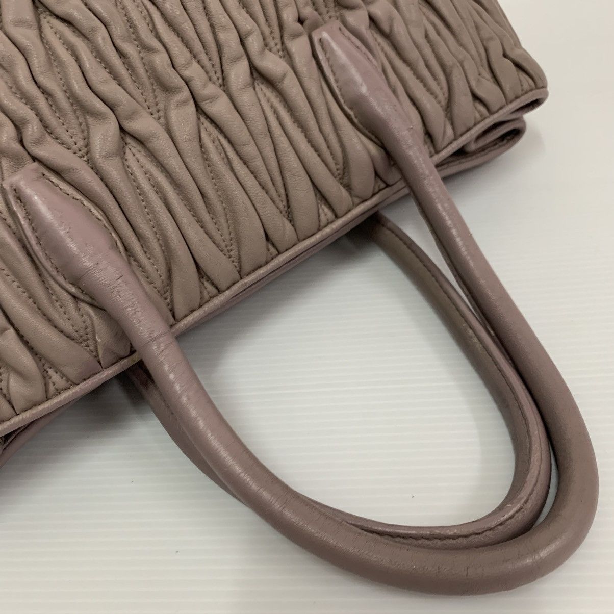 Miu Miu Miu Miu Matelasse Hand Bag Leather Size ONE SIZE - 9 Thumbnail