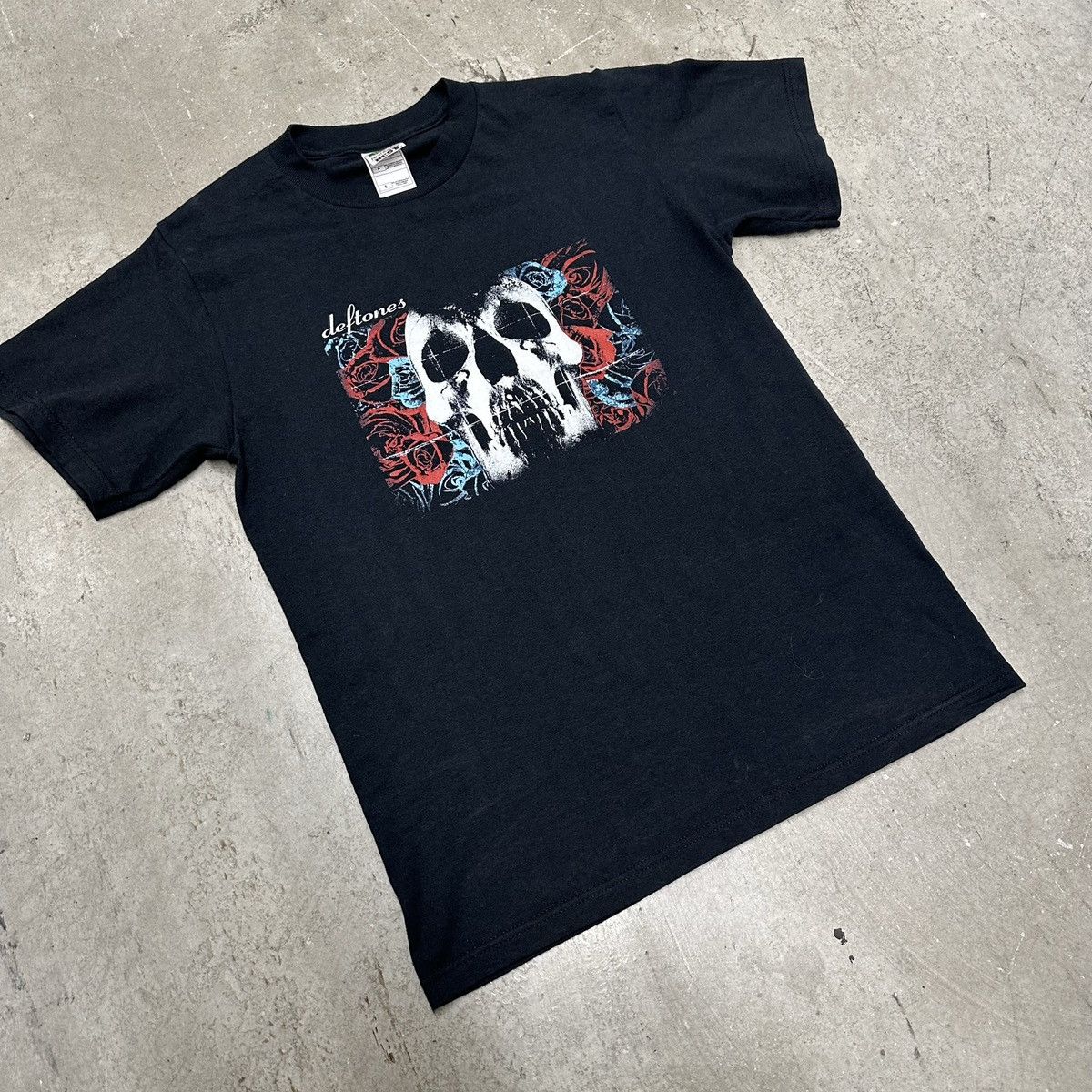 Band Tees × Vintage Vintage Y2K 2000s 2003 Original Deftones Album Cover T-Shirt Size US S / EU 44-46 / 1 - 3 Thumbnail
