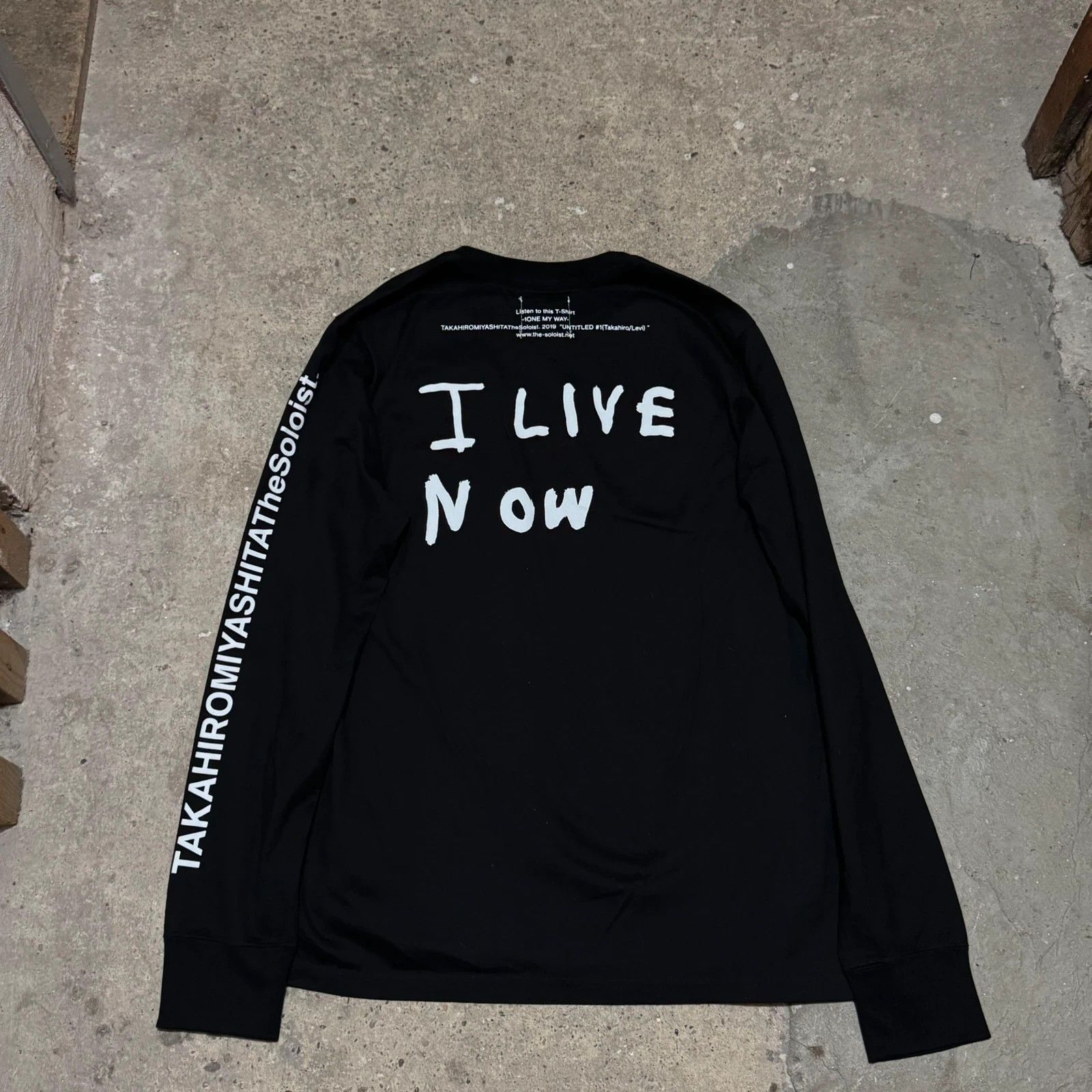 Takahiromiyashita The Soloist. F/W 2019 Takahiromiyashita The soloist I live now longsleeve Size US M / EU 48-50 / 2 - 2 Thumbnail