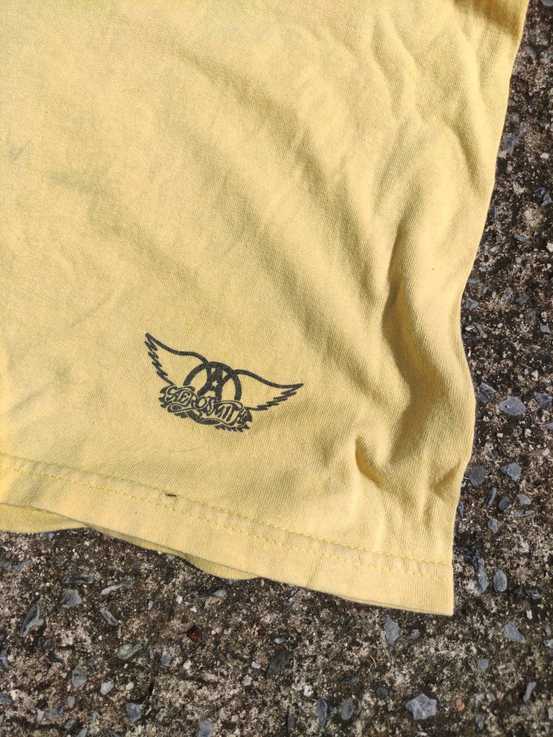 Aerosmith Vtg 90's Aerosmith 3 Stars Logo Embossed Screen T-Shirt Size US L / EU 52-54 / 3 - 8 Thumbnail