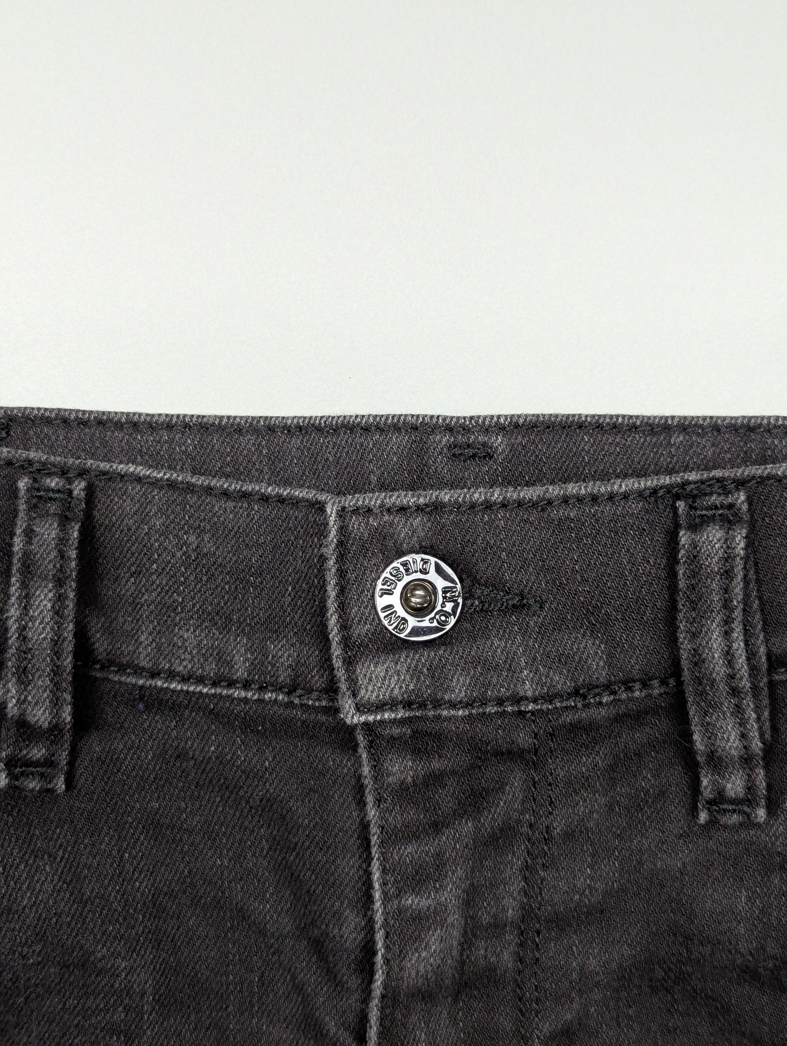 Diesel Vintage Women's Super Slim Stretch Black Distressed Shorts Size 29" - 5 Thumbnail