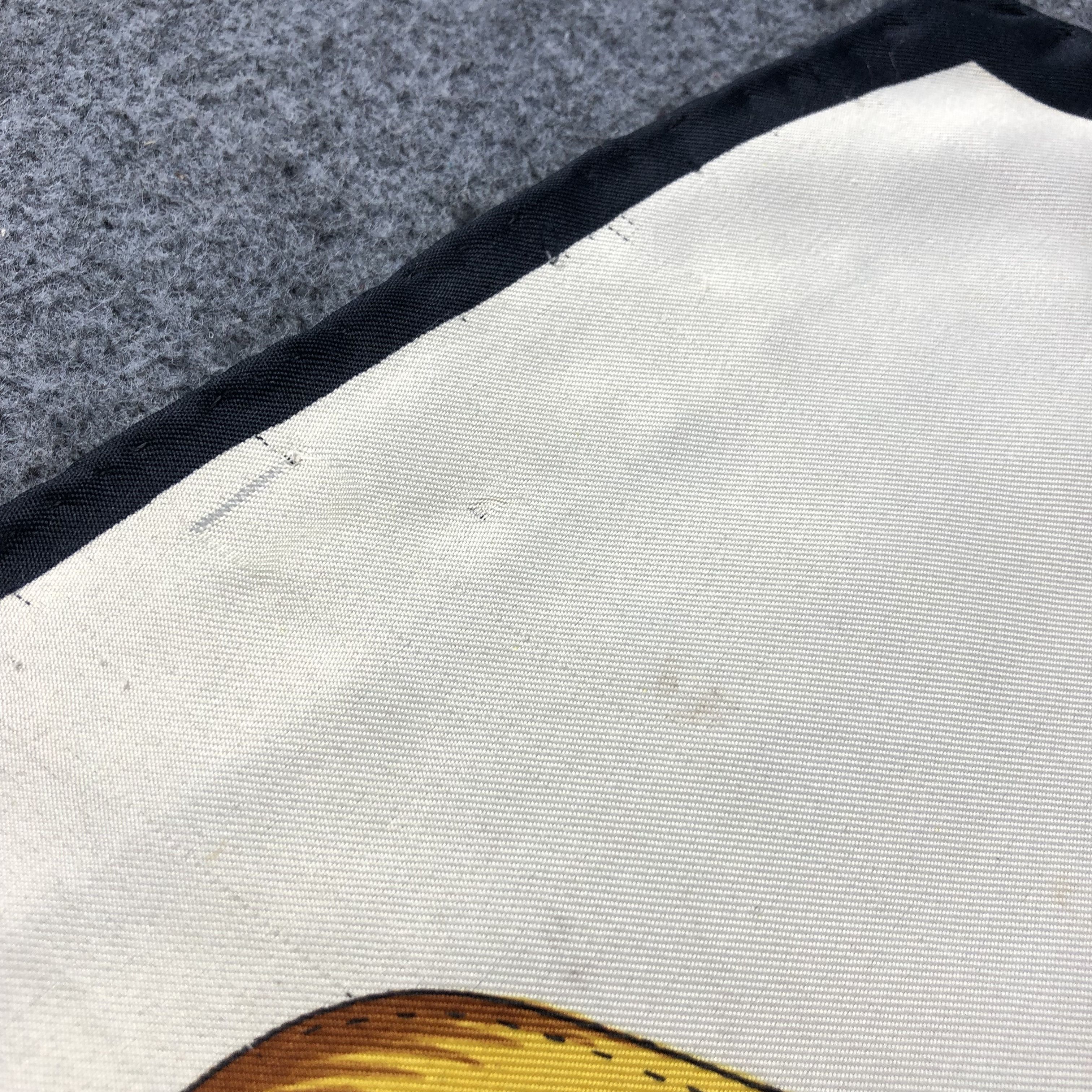 Vintage Vintage Luxury Hand Rolled made in France Silk Scarf M572 Size ONE SIZE - 17 Thumbnail
