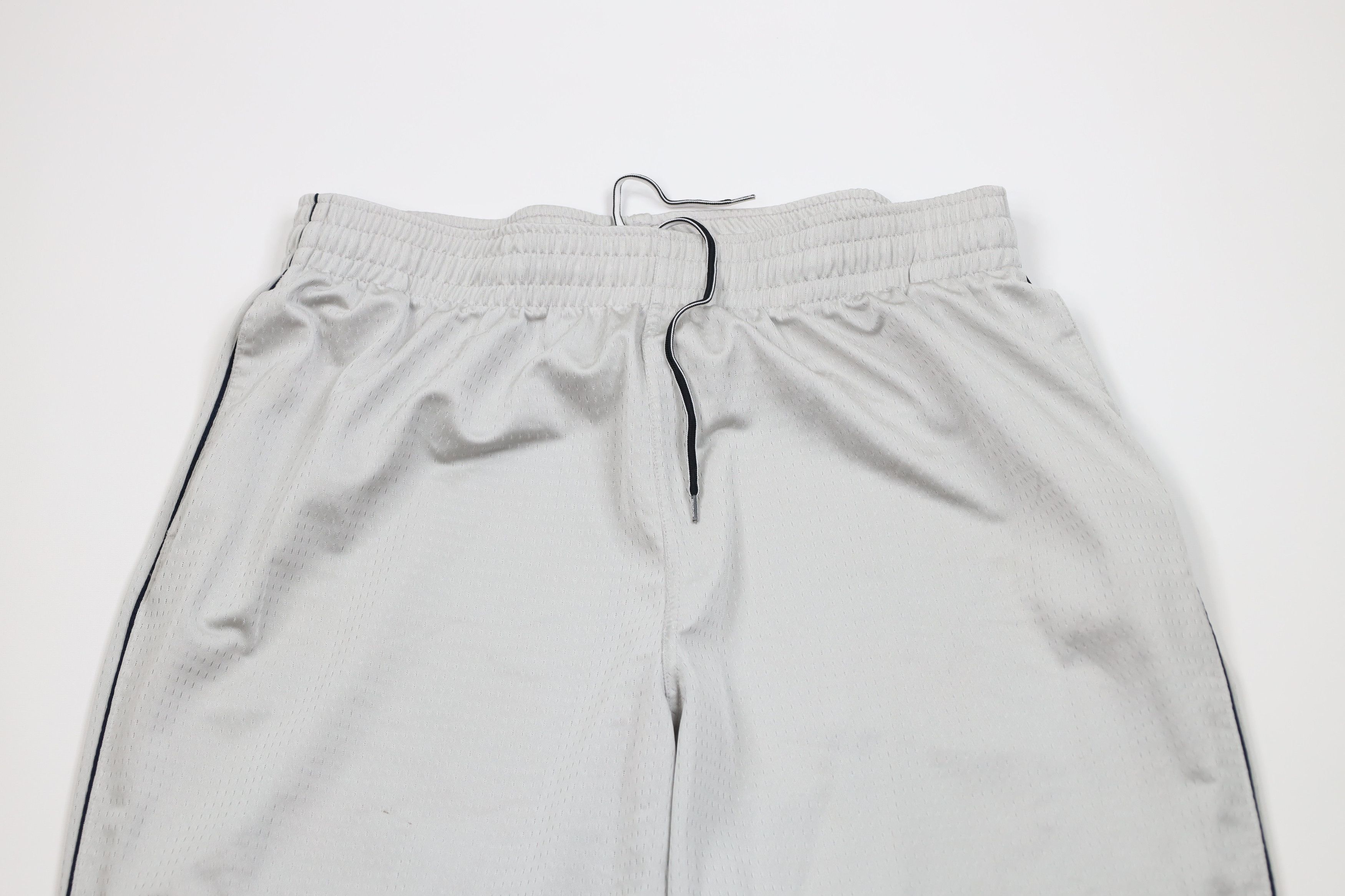 Reebok Vintage 90s Reebok Mesh Wide Leg Sweatpants Pants Silver Size US 40 / EU 56 - 2 Thumbnail
