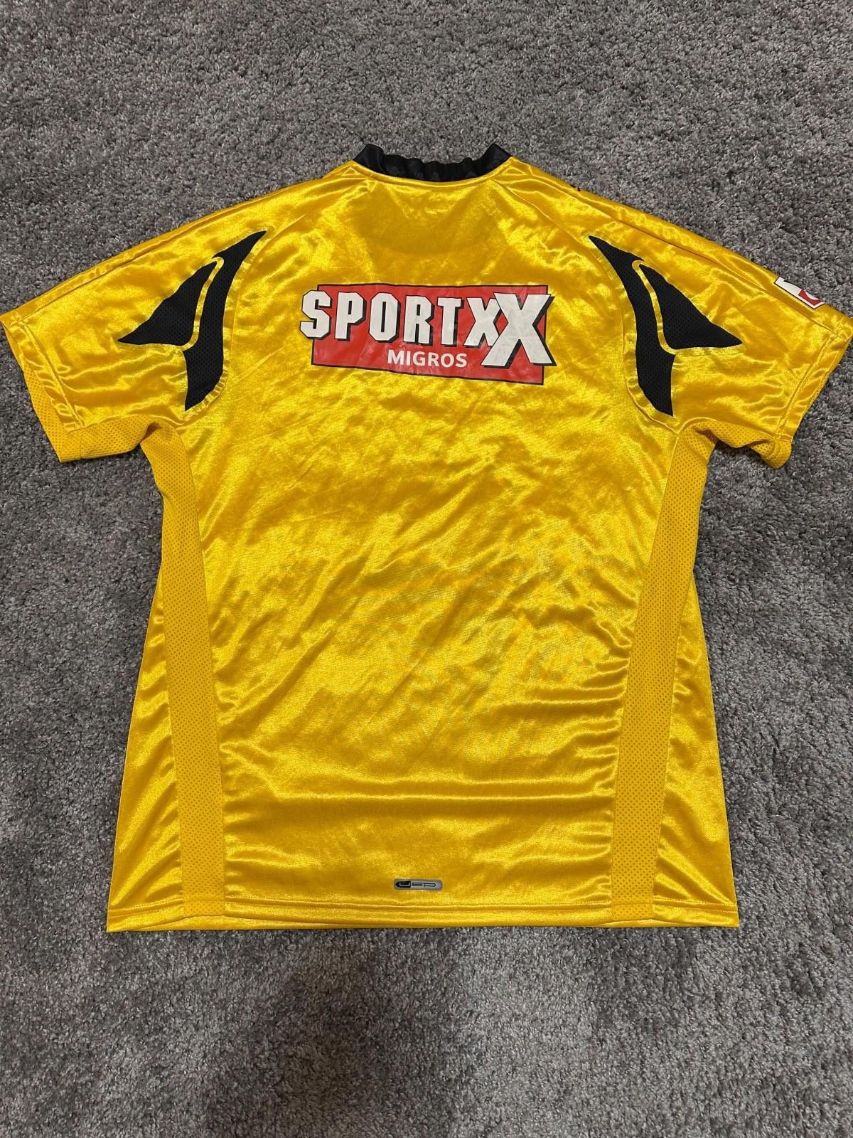 Puma Young Boys Home football shirt 2007 Soccer Puma Jersey Sz XL Size US XL / EU 56 / 4 - 8 Thumbnail