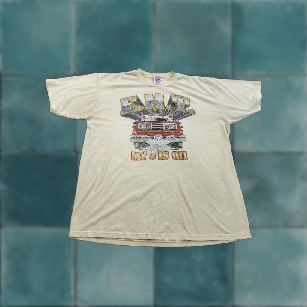 VINTAGE EMT T SHIRT Men XL Yellow JERZEES USACrew Neck Short Sleeve Ambulance Stitch Shirt Mens XL Yellow USA Vintage EMT T Shirt