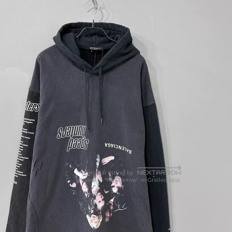 Balenciaga Balenciaga Backwards writing hooded sweater Size US M / EU 48-50 / 2 - 2 Thumbnail