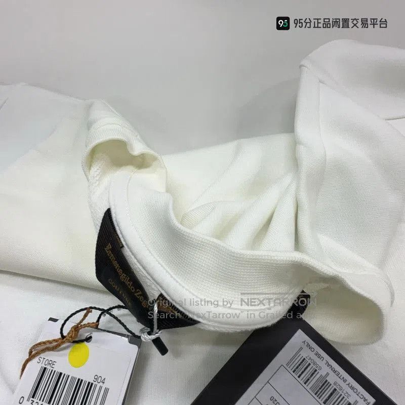 Ermenegildo Zegna Zegna Men's Classic Solid Crewneck Long. Size US S / EU 44-46 / 1 - 2 Thumbnail