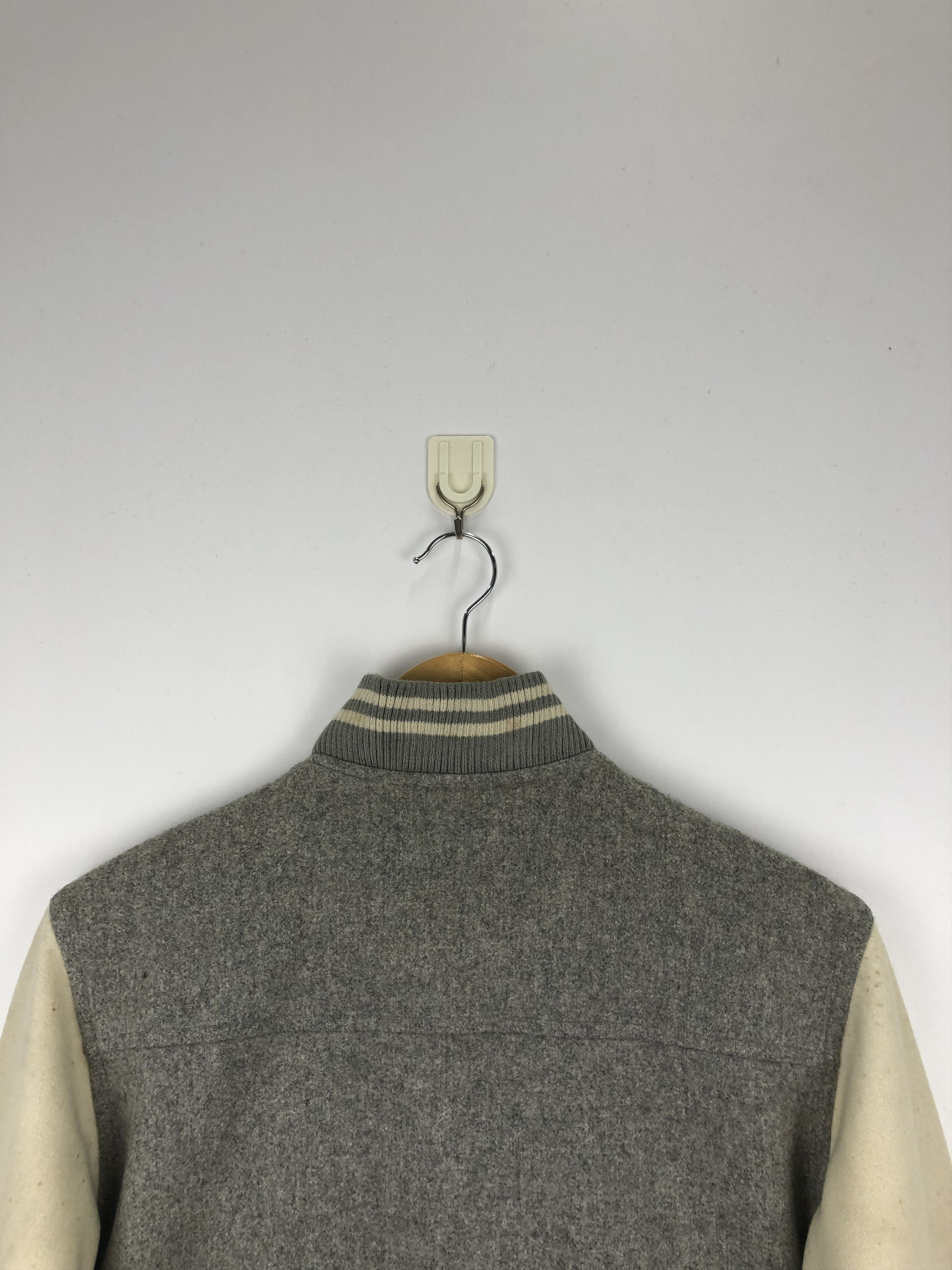 Japanese Brand Vintage Japanese Brand Wool Varsity Jacket Gray V0426 Size US M / EU 48-50 / 2 - 4 Thumbnail