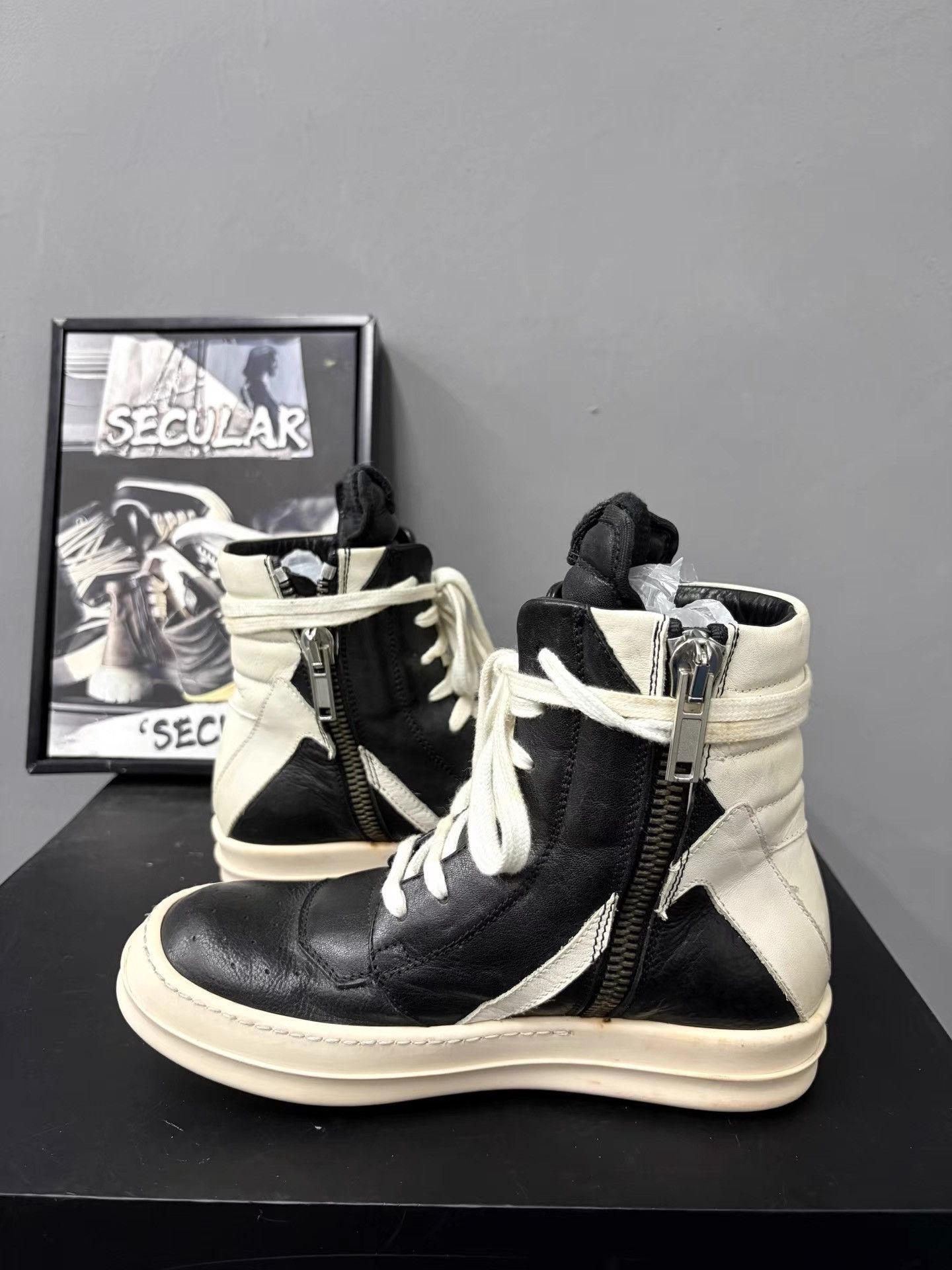 Rick Owens Rick Owens Black White Inverted Triangle Sneakers K34 Size US 6 / IT 36 - 5 Thumbnail