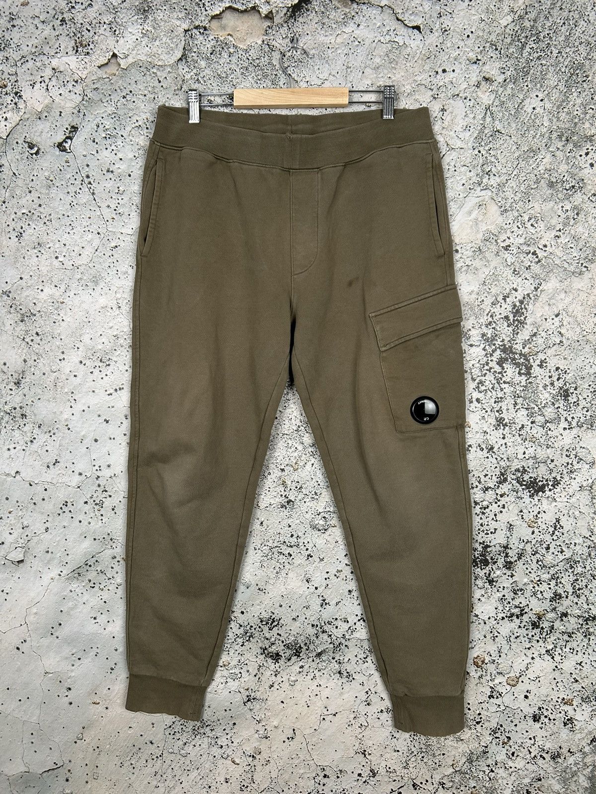 C.P. Company Vintage C.P. Company Khaki Sweatpants Streetwear Rare Size US 32 / EU 48 - 1 Thumbnail