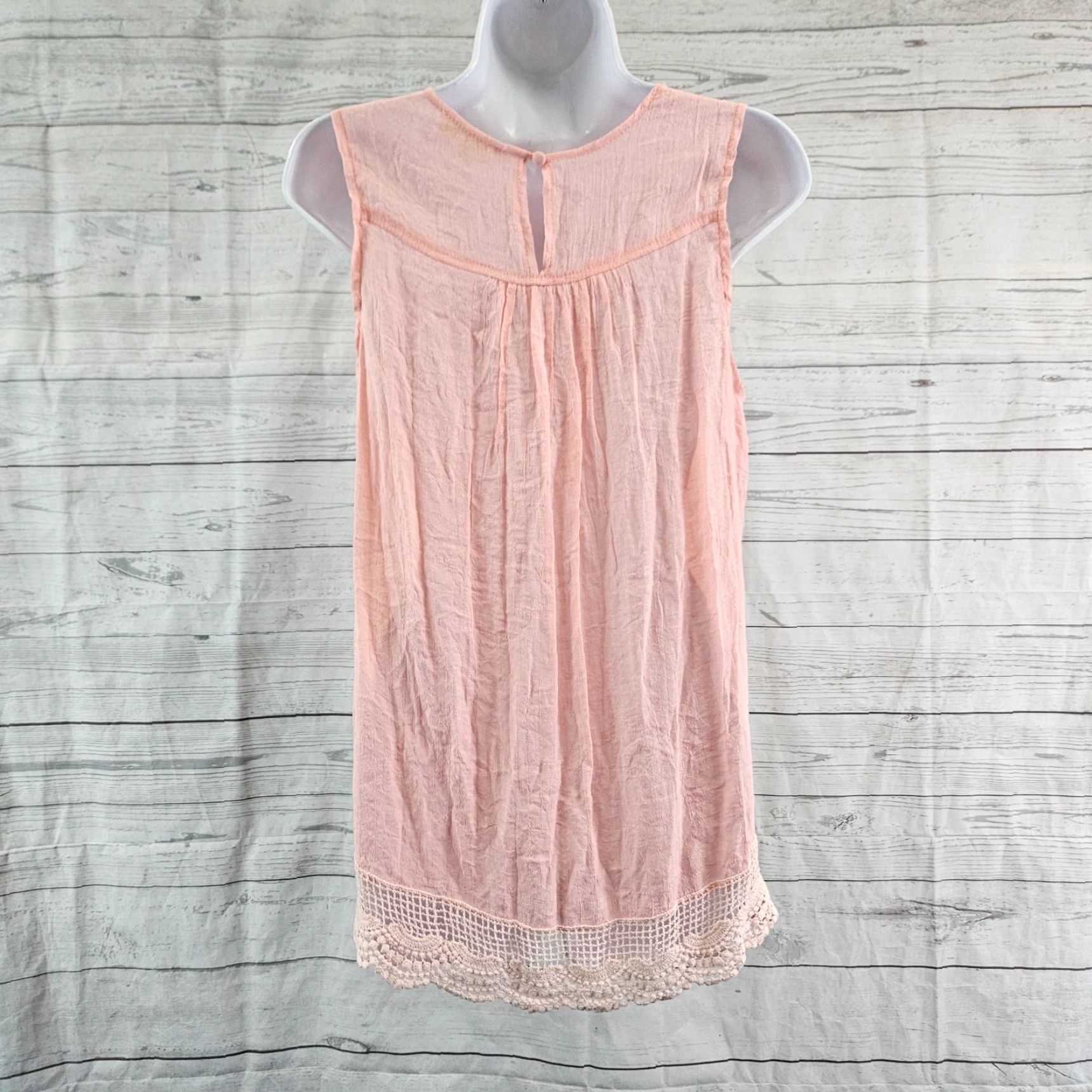 Pinko Entro Womens Top Sz Medium Pink Sleeveless Crochet Lace Rayon T-Shirt Blouse Size M / US 6-8 / IT 42-44 - 4 Thumbnail