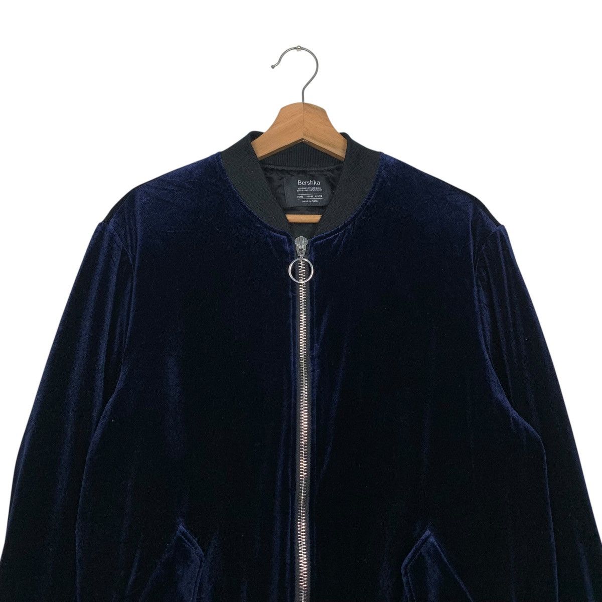 Bershka BERSHKA Dark Blue Velvet Bomber Jacket #2802-C126 Size US M / EU 48-50 / 2 - 2 Thumbnail
