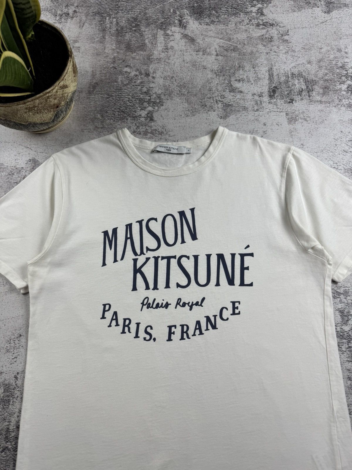 Maison Kitsune Maison Kitsune Paris Palais Royal Classic Graphic T Shirt Tee Size US S / EU 44-46 / 1 - 6 Thumbnail