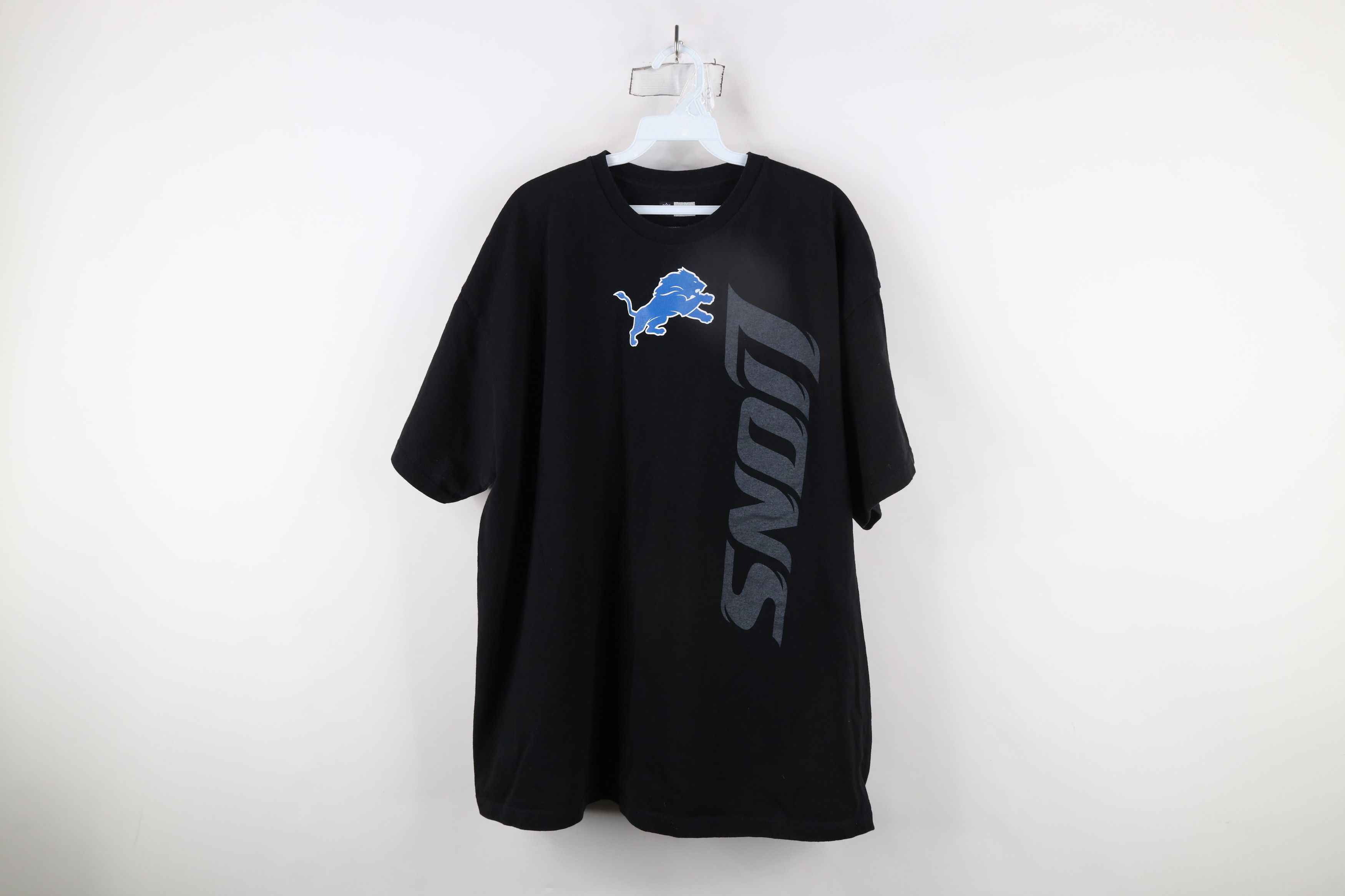 Vintage Vintage Y2K NFL Spell Detroit Lions Football T-Shirt Black Size US XXL / EU 58 / 5 - 1 Thumbnail