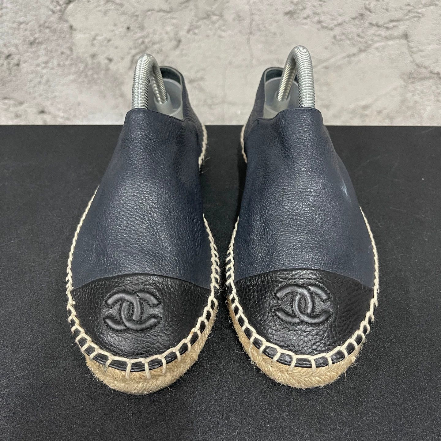Chanel Chanel Fisherman shoes 37 as is Size US 6 / IT 36 - 6 Thumbnail