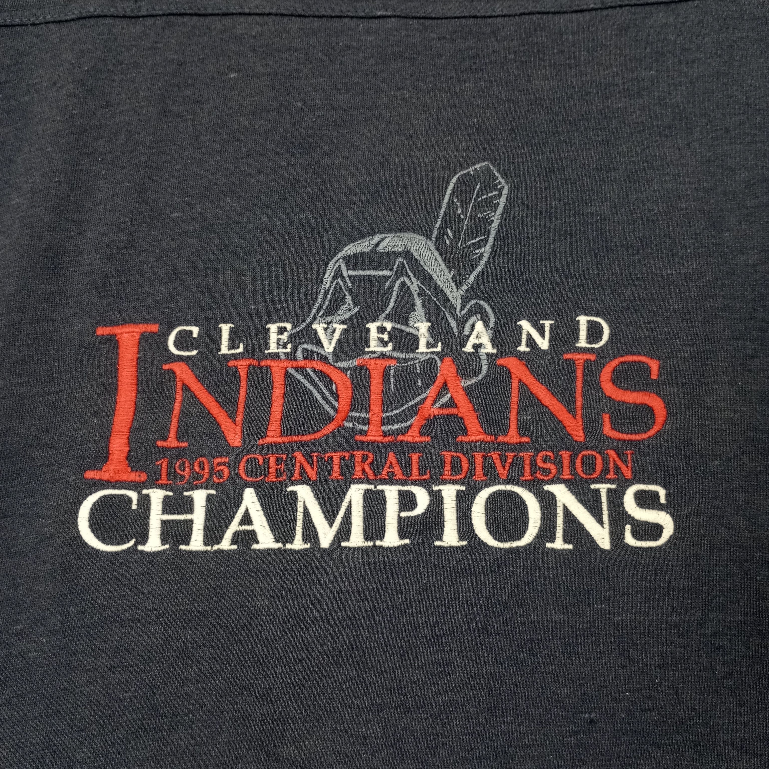 MLB MLB Cleveland Indians Baseball Team Sweatshirt c253n23 Size US L / EU 52-54 / 3 - 2 Thumbnail