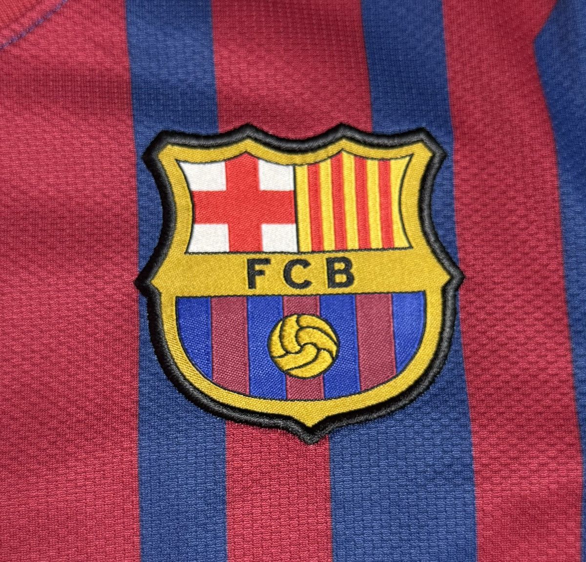 Nike Barcelona 2011 2012 Home Football Shirt Soccer Jersey Nike Size US S / EU 44-46 / 1 - 6 Thumbnail