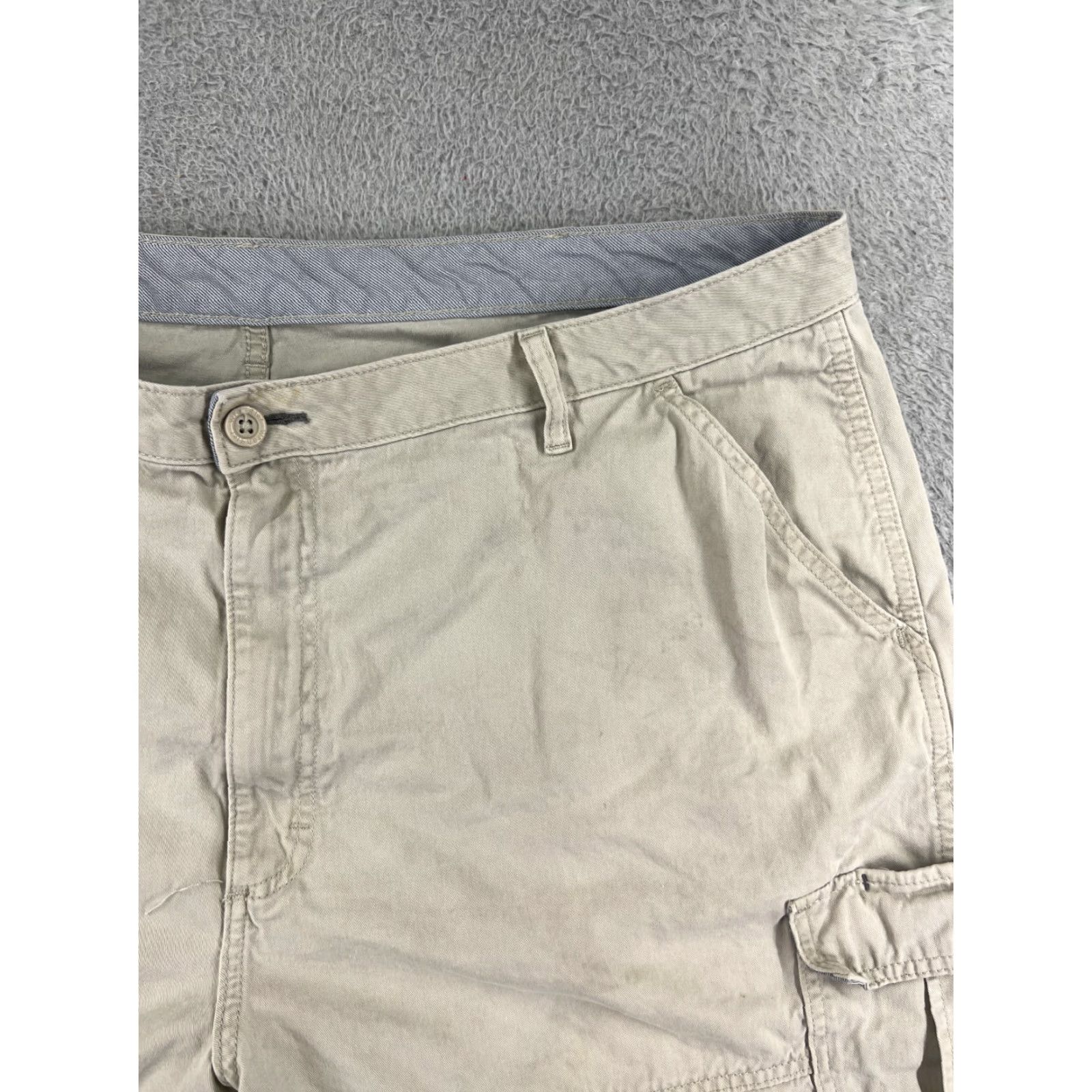 Wrangler Wrangler Cargo Shorts Mens 42 Beige Cotton Blend, 9" Inseam, Zip Fly, Pockets, Casual Outdoor Apparel Mens 42 Beige Wrangler Size US 42 / EU 58 - 7 Thumbnail