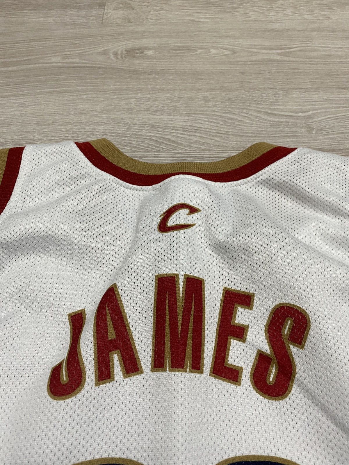 Champion Vintage Lebron James 23 Cavaliers Size junior L man XS Size US XS / EU 42 / 0 - 9 Thumbnail