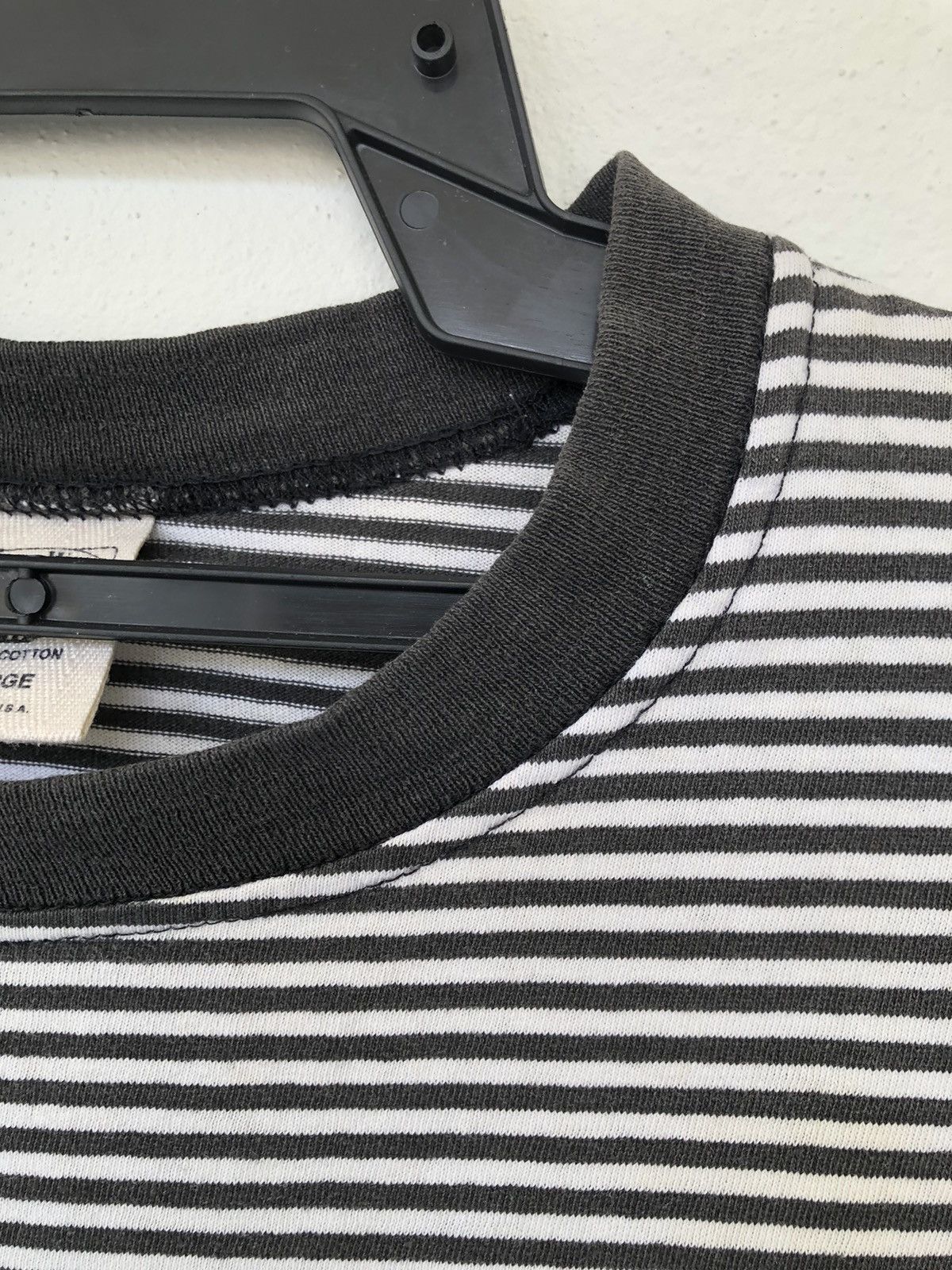 Vintage Vintage 90s Grunge Small Stripe Hanes Tee Size US L / EU 52-54 / 3 - 8 Thumbnail