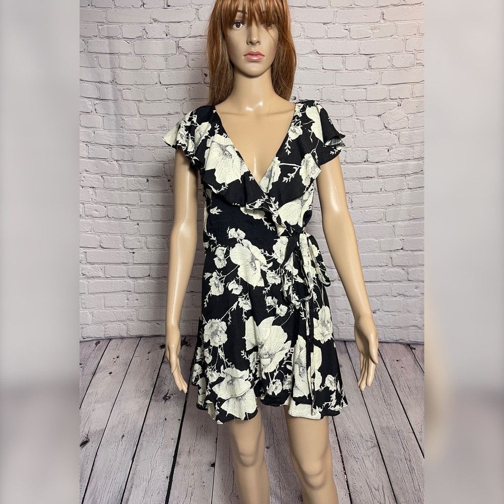 Free People NWT New $128 Free People French Quarter Wrap Mini Dress Siz Size XS / US 0-2 / IT 36-38 - 2 Thumbnail