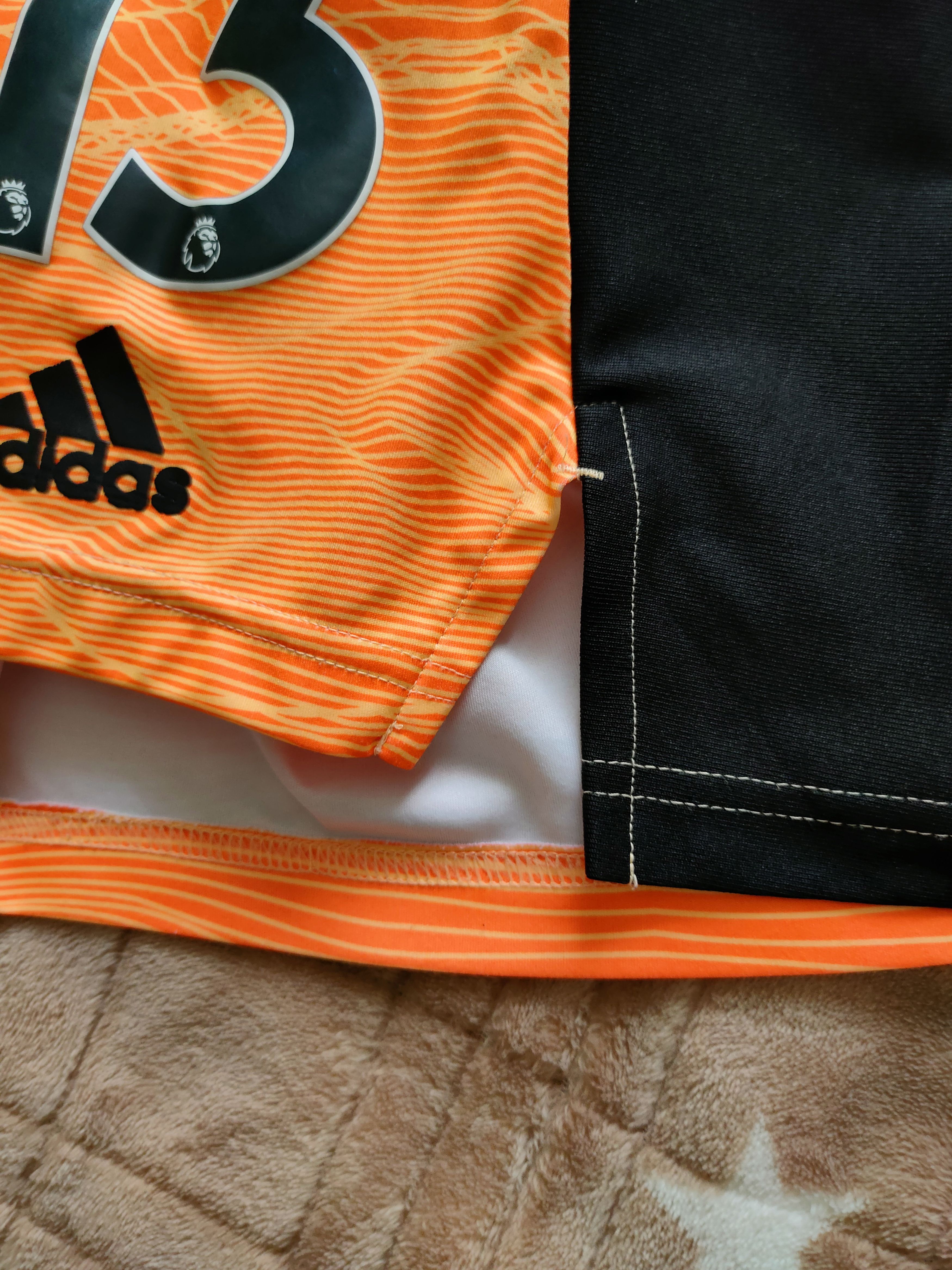 Adidas Adidas Leeds United Kiko Casilla 13 Goalkeeper Shorts M-L Size US 32 / EU 48 - 5 Thumbnail