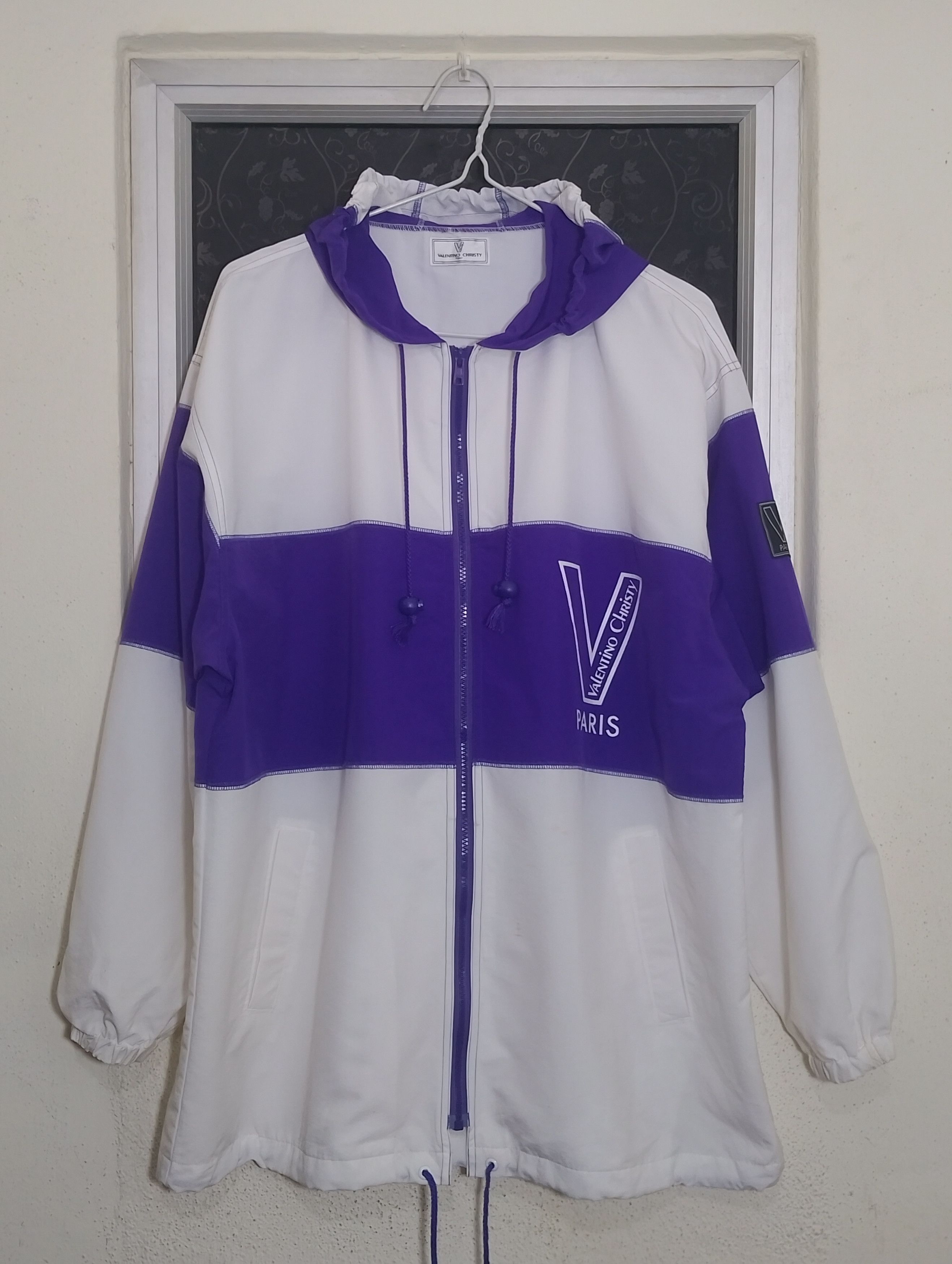 Valentino Vintage Valentino Christy Size US L / EU 52-54 / 3 - 2 Thumbnail