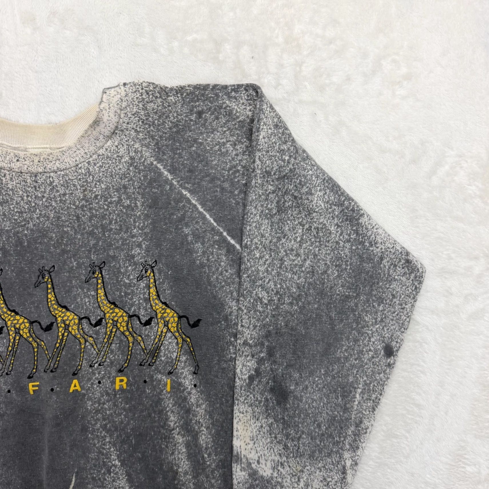 Vintage VINTAGE Healthknit Sweatshirt Giraffe Gray Mens XL Graphic Print Fleece Crew Neck Baroque Animals Outdoor Pullover Size US XL / EU 56 / 4 - 4 Thumbnail