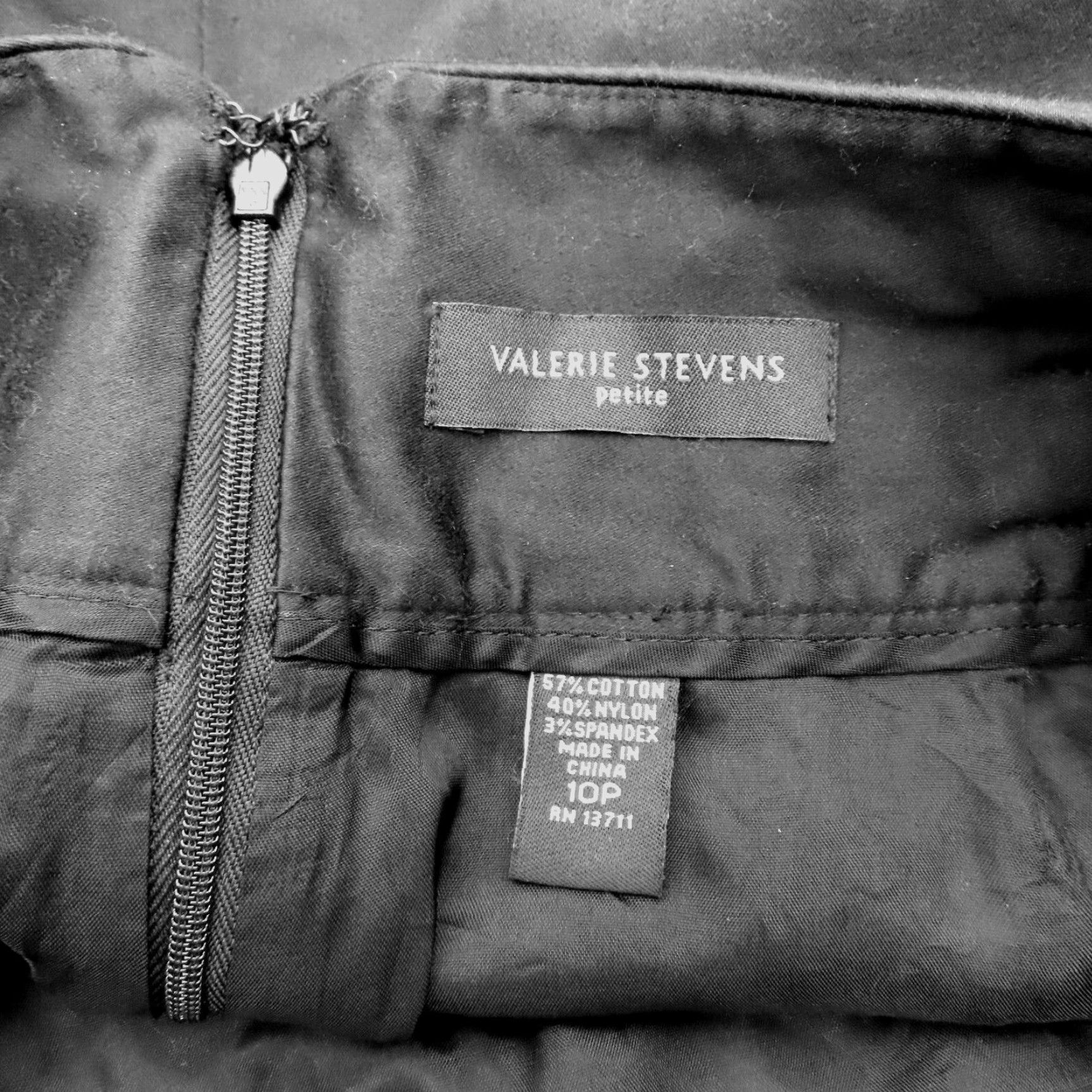 Doublet Valerie Stevens Skirt Cashmere Blend? 10P Black Pencil Straight Women Size 10P Knee Length Size 32" / US 10 / IT 46 - 6 Thumbnail