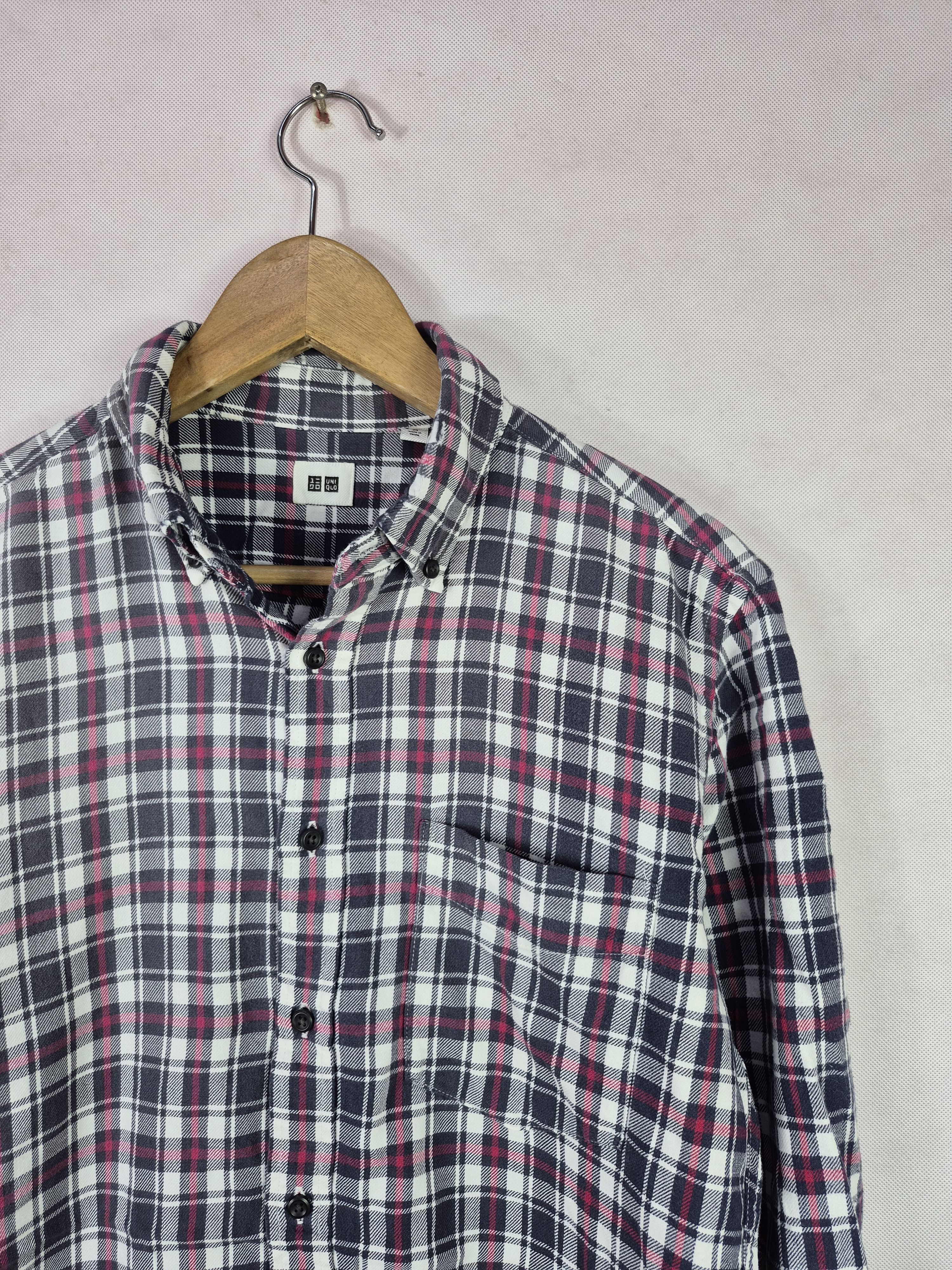 Uniqlo 🔥 Uniqlo Checkered Button Up Shirt Casual Size US M / EU 48-50 / 2 - 2 Thumbnail
