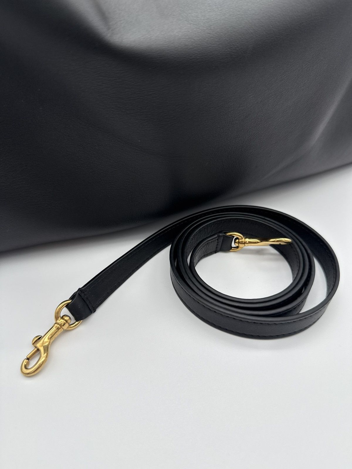Balenciaga Balenciaga Rodeo Shoulder Bag Leather Medium $4590 Size ONE SIZE - 19 Thumbnail