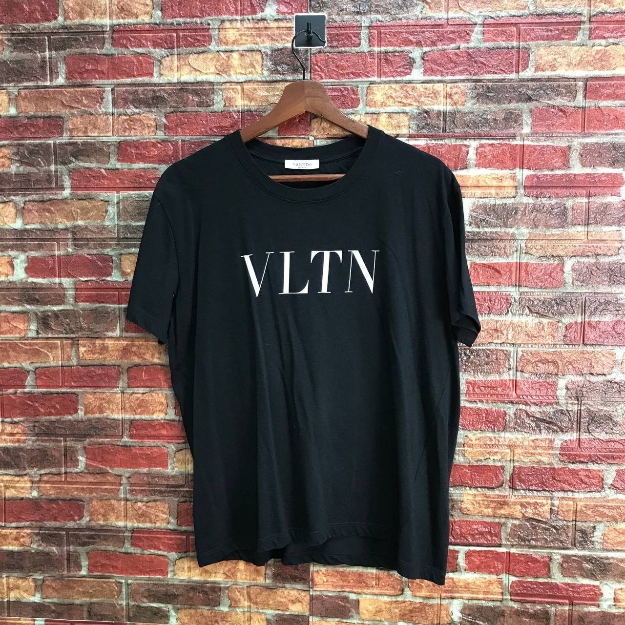 Valentino VLTN Tshirt M Retail 550$ Size US M / EU 48-50 / 2 - 1 Thumbnail