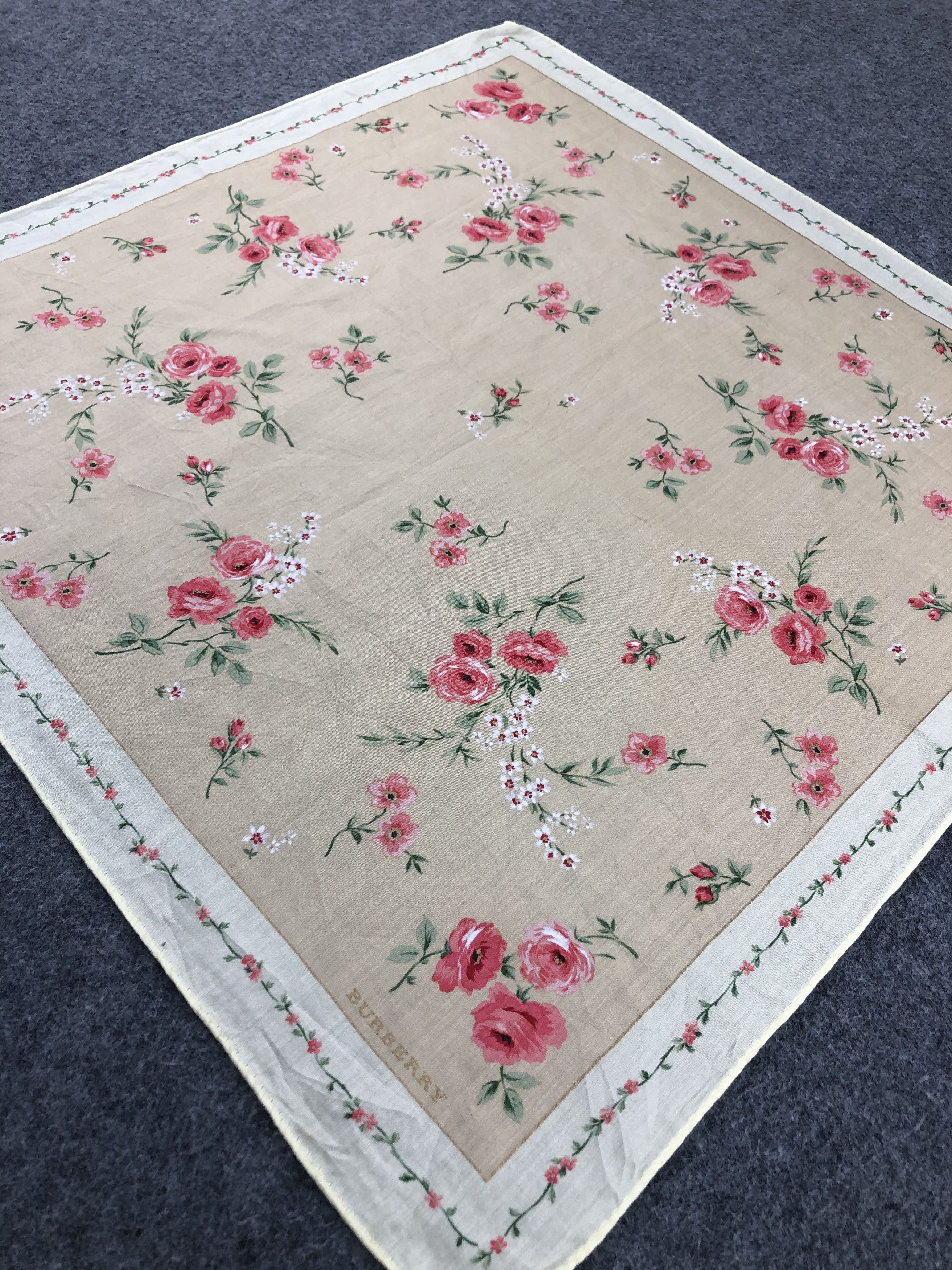 Burberry Burberry Handkerchief / Bandana / Neckerchief Size ONE SIZE - 4 Thumbnail