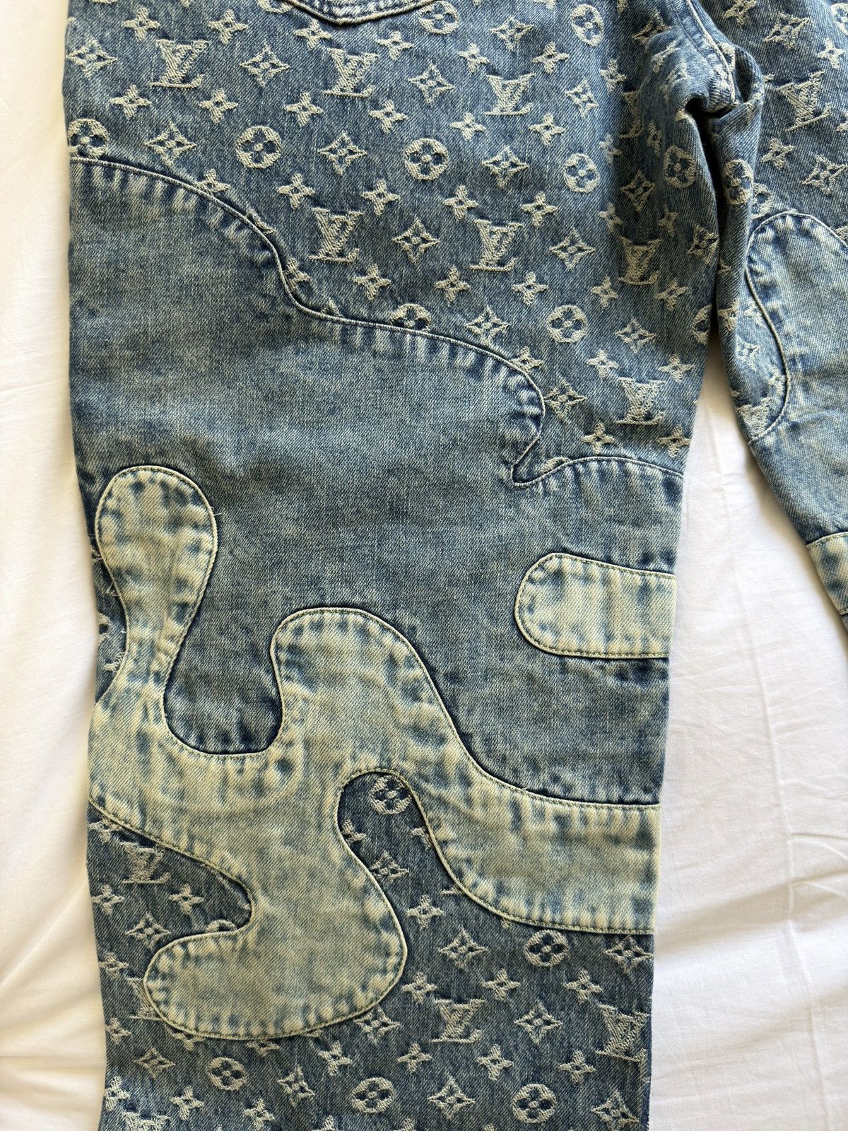 Louis Vuitton × Nigo LV x Nigo Monogram Crazy Denim Jeans Size US 33 - 9 Thumbnail