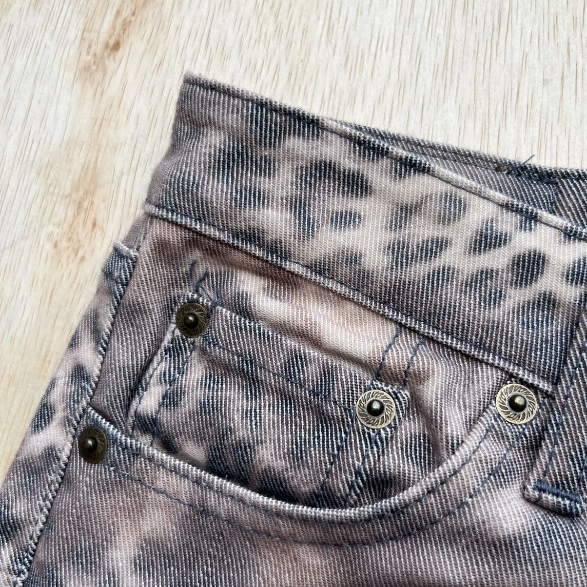 Tornado Mart MERVELLE DENIM CAMO LEOPARD WASHED FLARE / if six was nine Size 30" / US 8 / IT 44 - 5 Thumbnail