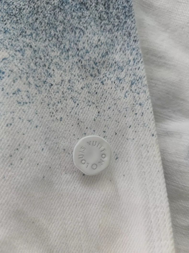 Louis Vuitton Louis Vuitton Gradient Denim Shirt Size US XS / EU 42 / 0 - 6 Thumbnail