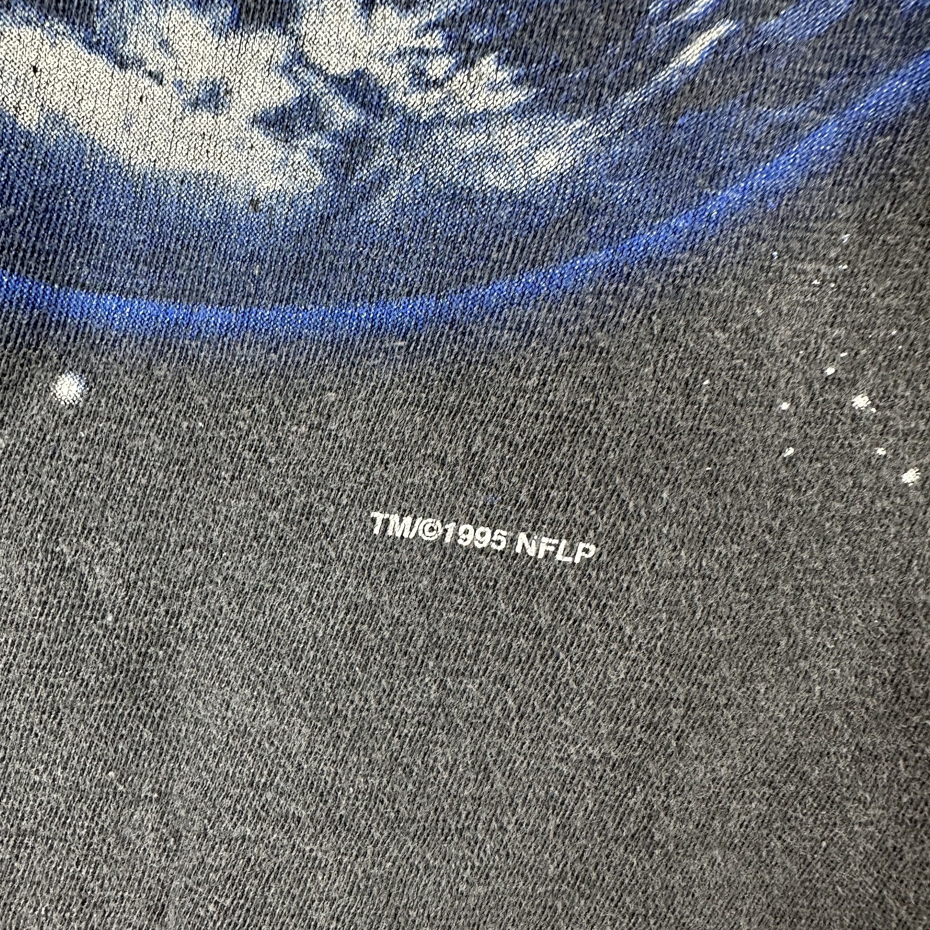 Vintage Vintage 1995 St. Louis Rams NFL Space Artwork T-shirt Size US L / EU 52-54 / 3 - 4 Thumbnail