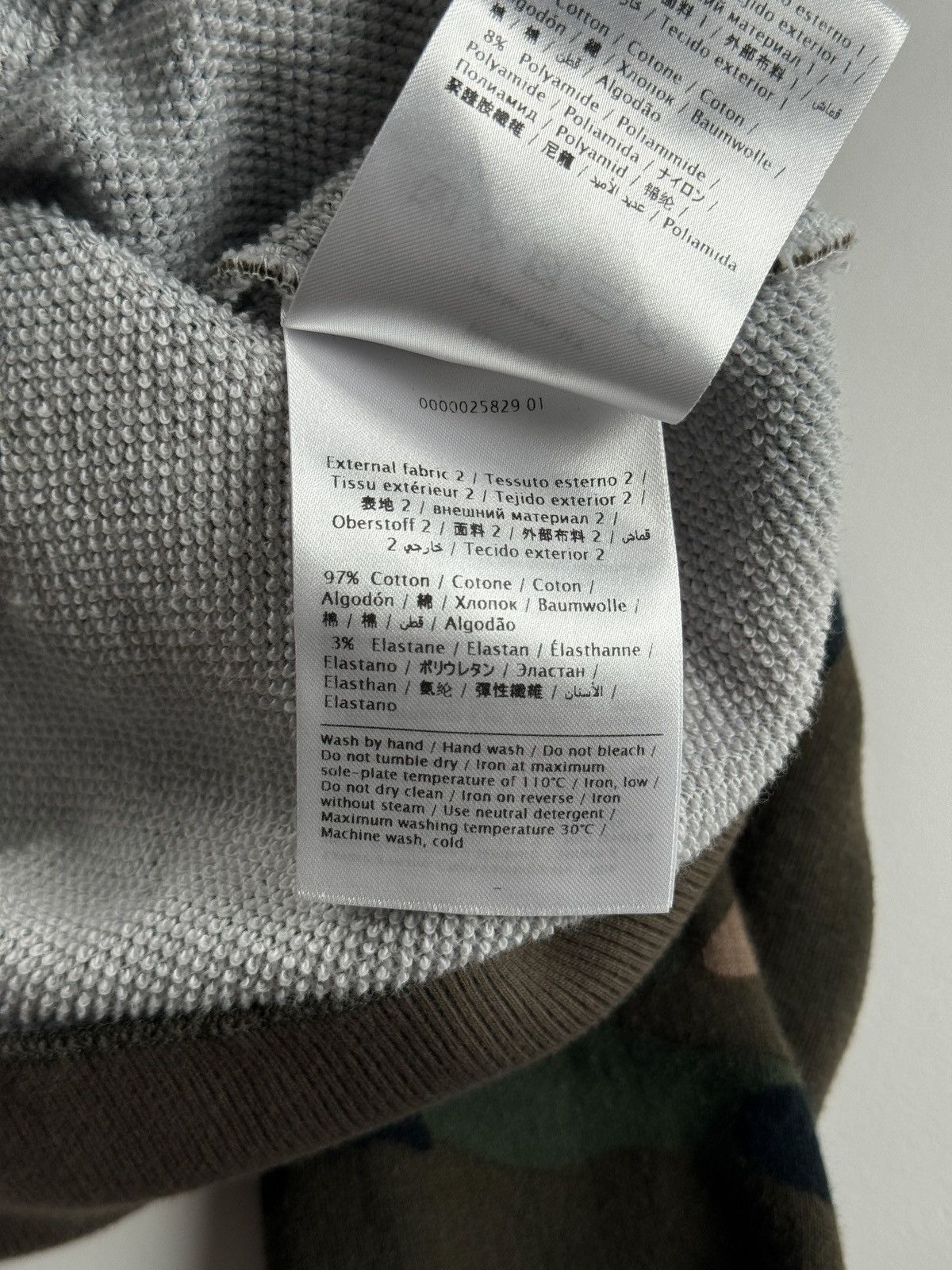Valentino Valentino Camo Zip Up Hoodie Size US S / EU 44-46 / 1 - 12 Thumbnail