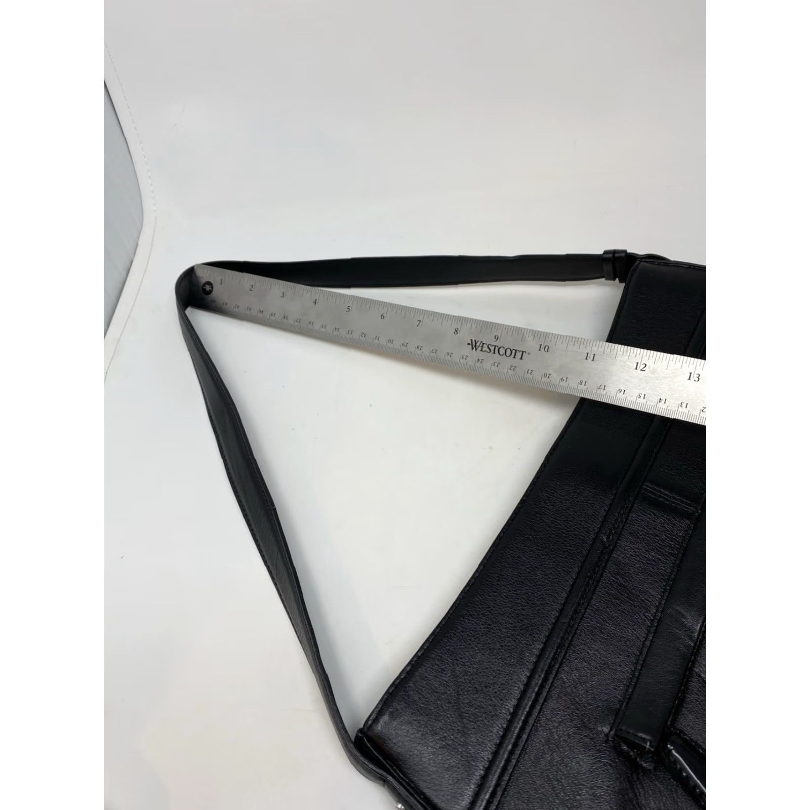 Brighton BRIGHTON Shoulder Bag Purse Black Croc Embossed Leather Silver Heart Charm Lining Red Size ONE SIZE - 7 Thumbnail