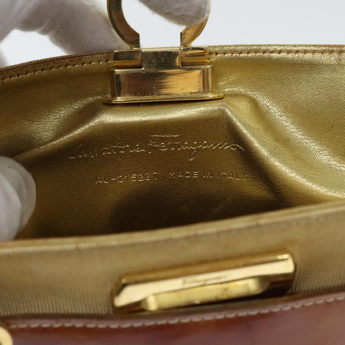 Salvatore Ferragamo Salvatore Ferragamo Gancini Shoulder Bag Vinyl Beige Orange Size ONE SIZE - 12 Thumbnail