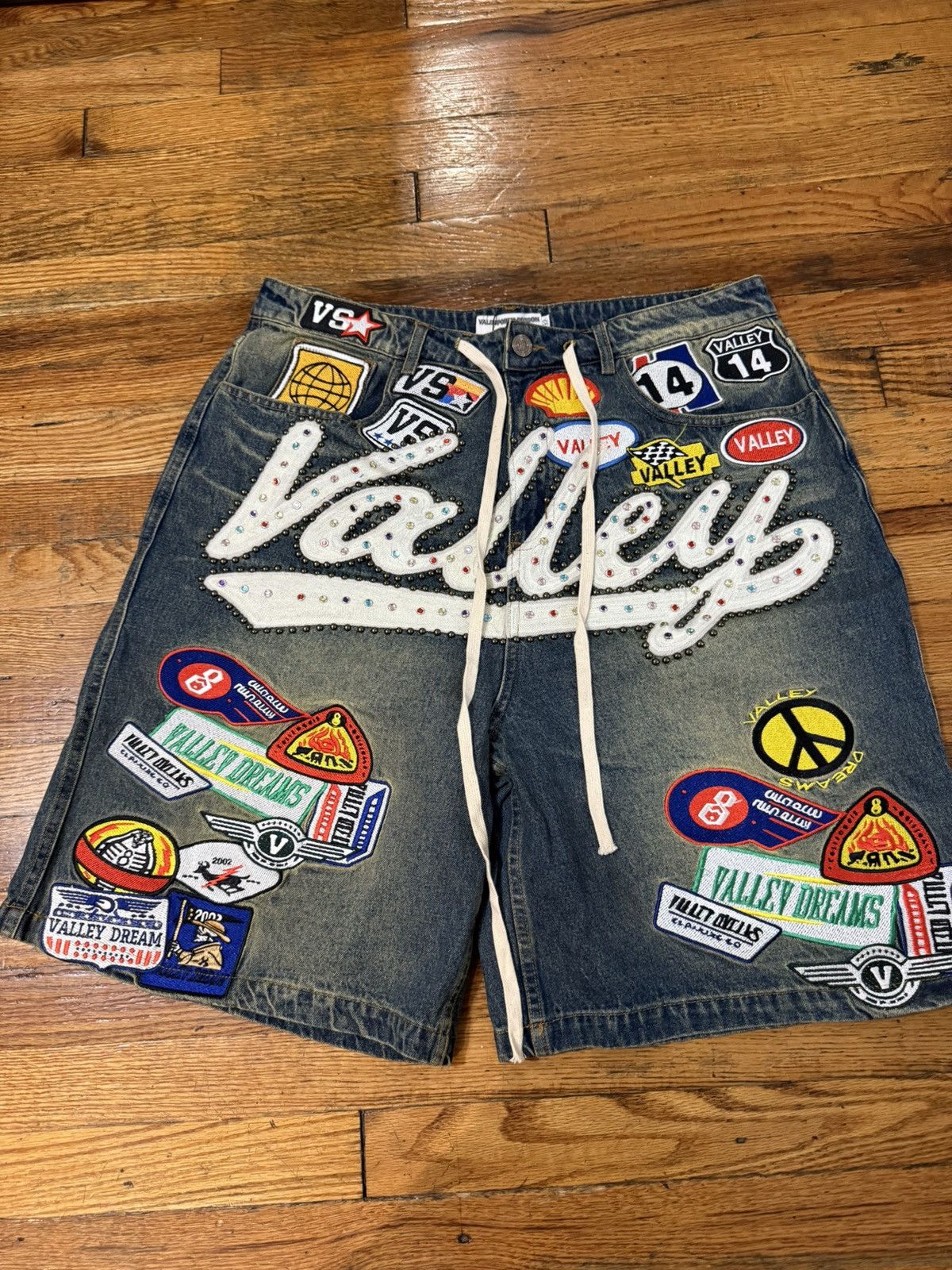 Vale Vale Jorts 1980s Skittles Patch Size 32 Size US 32 / EU 48 - 1 Thumbnail