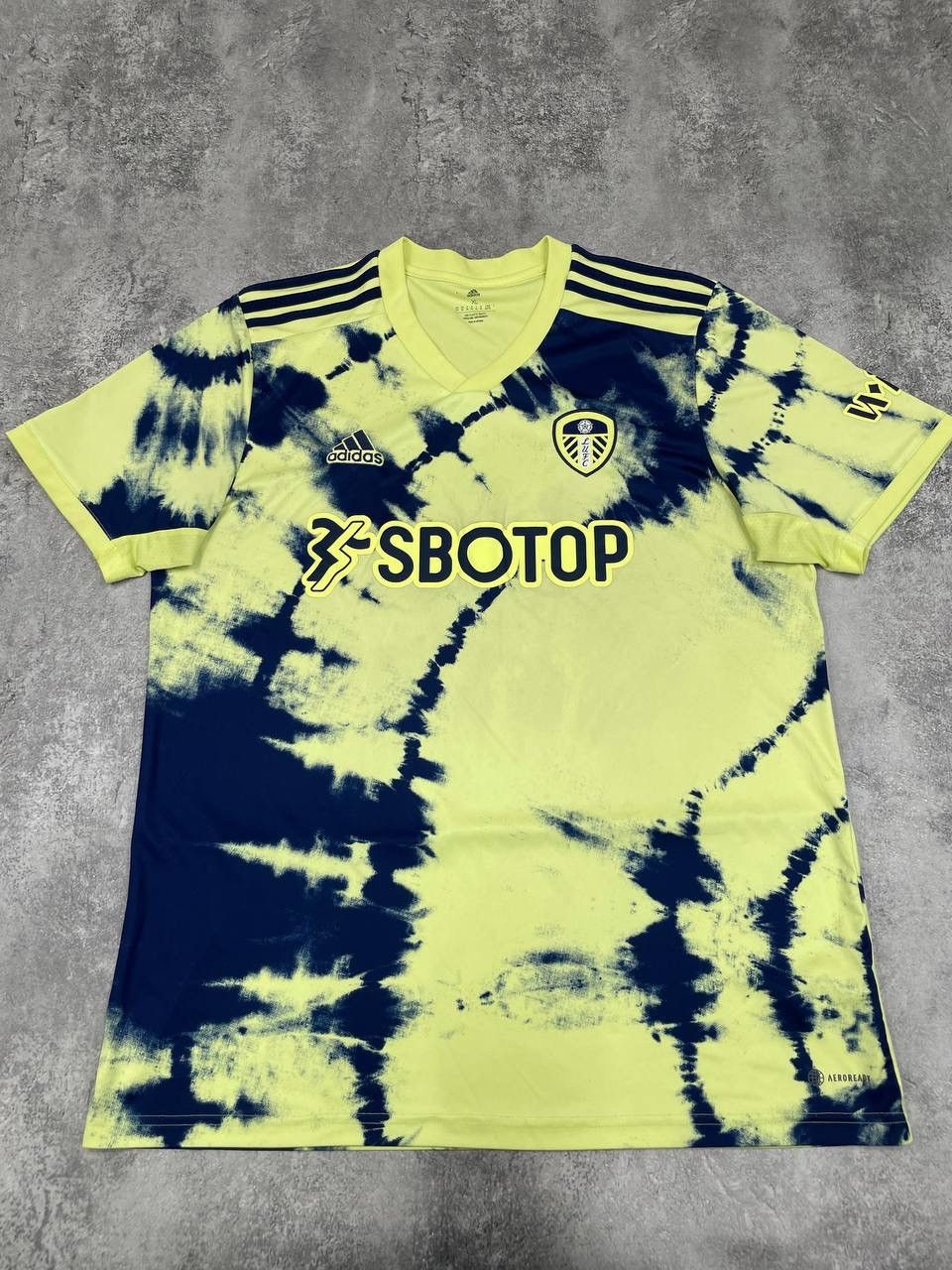 Adidas Adidas Leeds United Men 2022/23Football Jersey Yellow Blue Size US XL / EU 56 / 4 - 1 Thumbnail